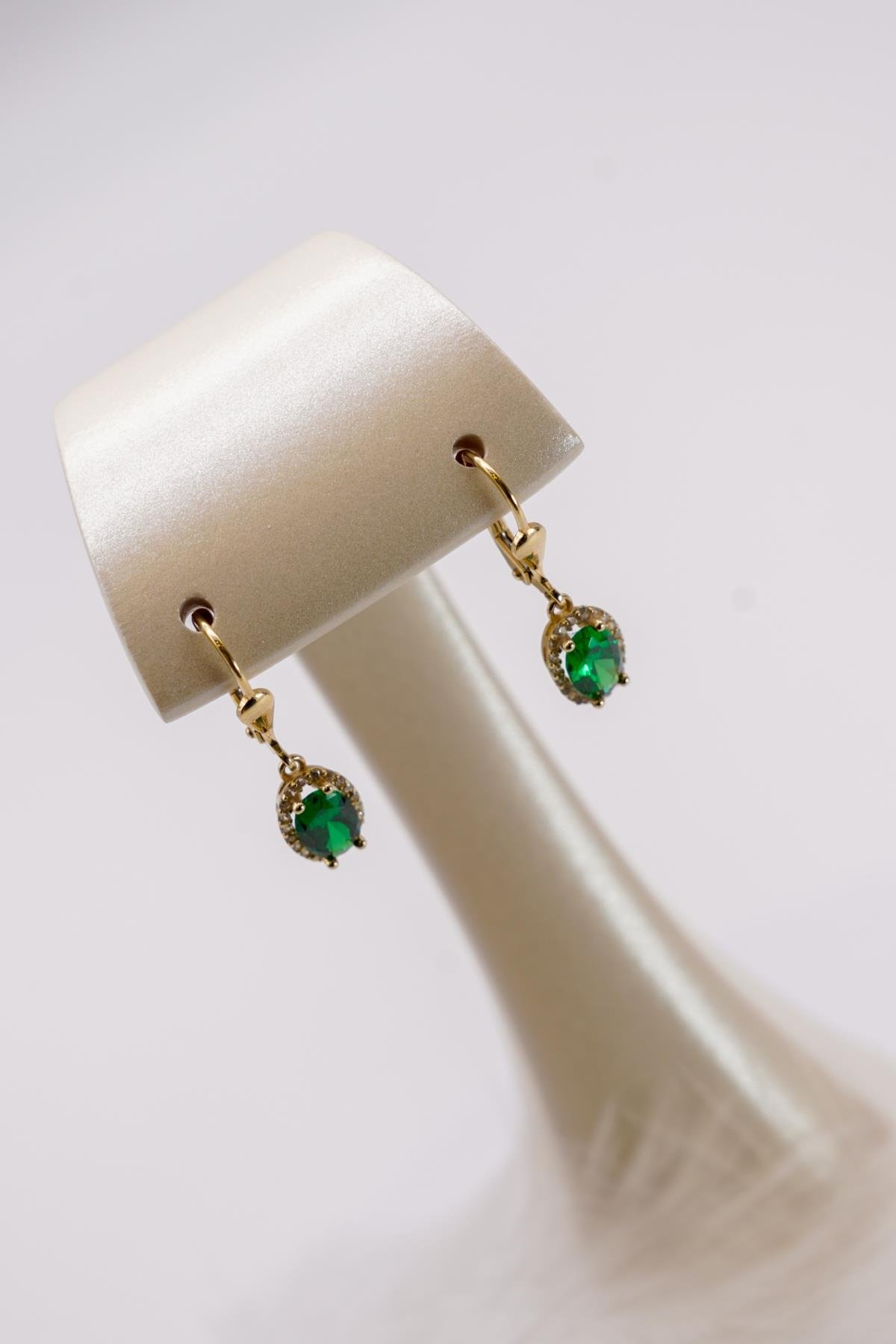 Yeşil Zirkon Taşlı 14 Ayar Altın Küpe | Oval Formlu Işıltılı Kanca Model