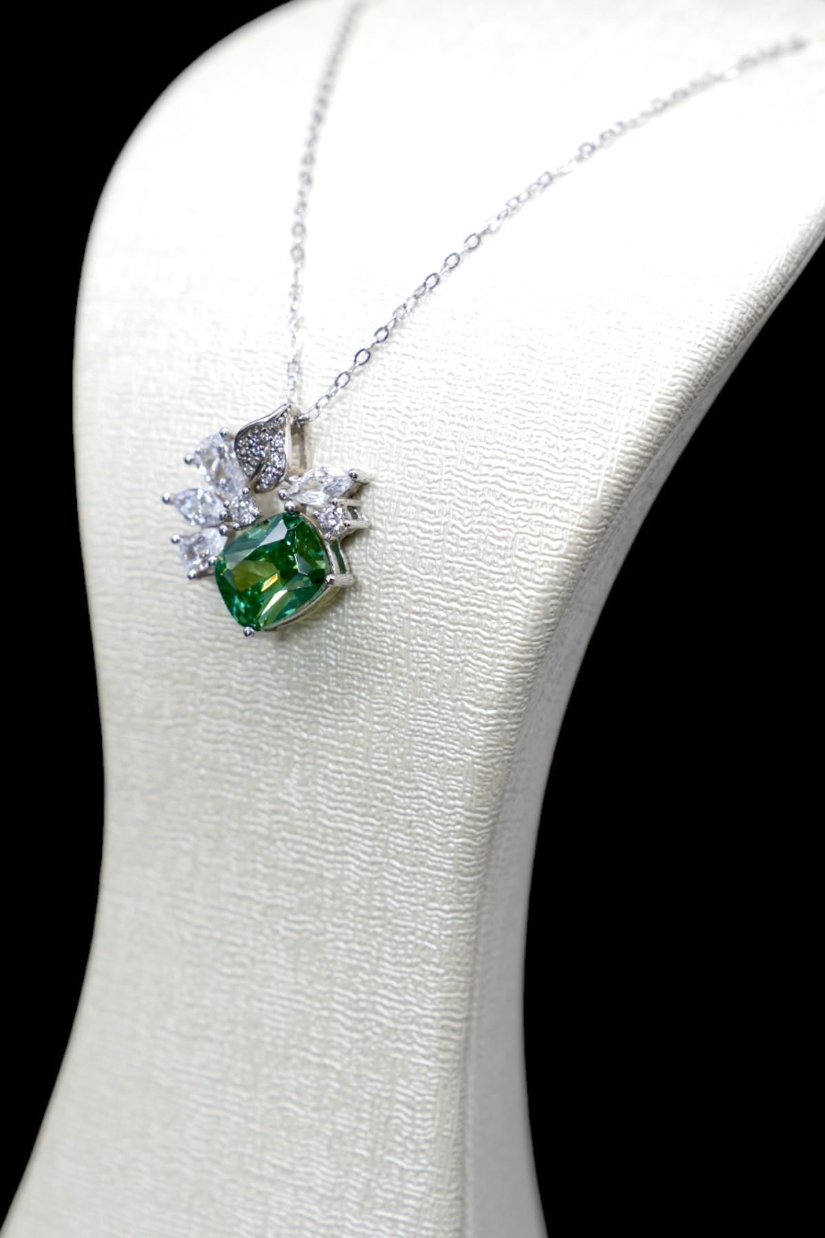 Yeşil Zirkon Taşlı Gümüş Kolye 925 Ayar