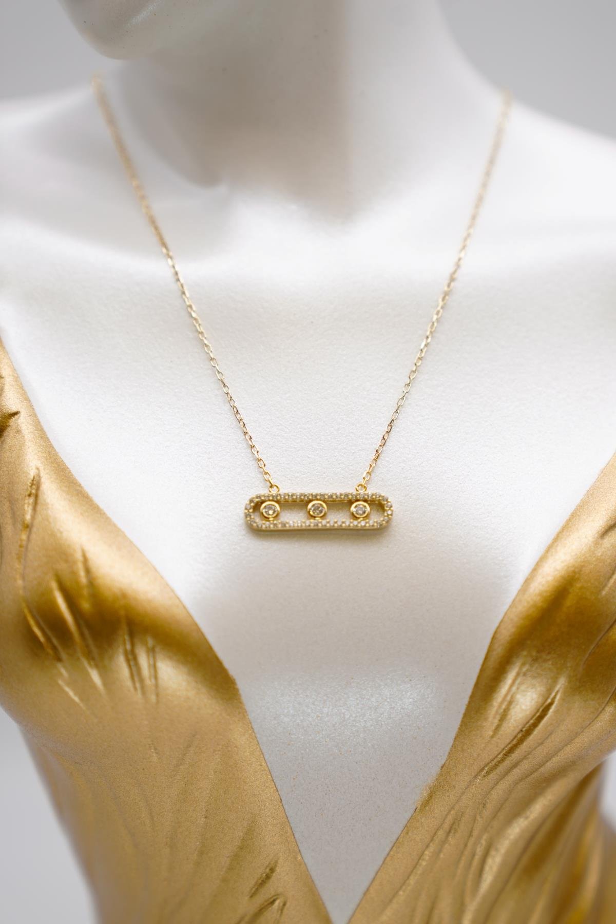 Zirkon Taşlı 14 Ayar Altın Kolye – Minimal Dikdörtgen Uçlu, Işıltılı ve Modern Tasarım