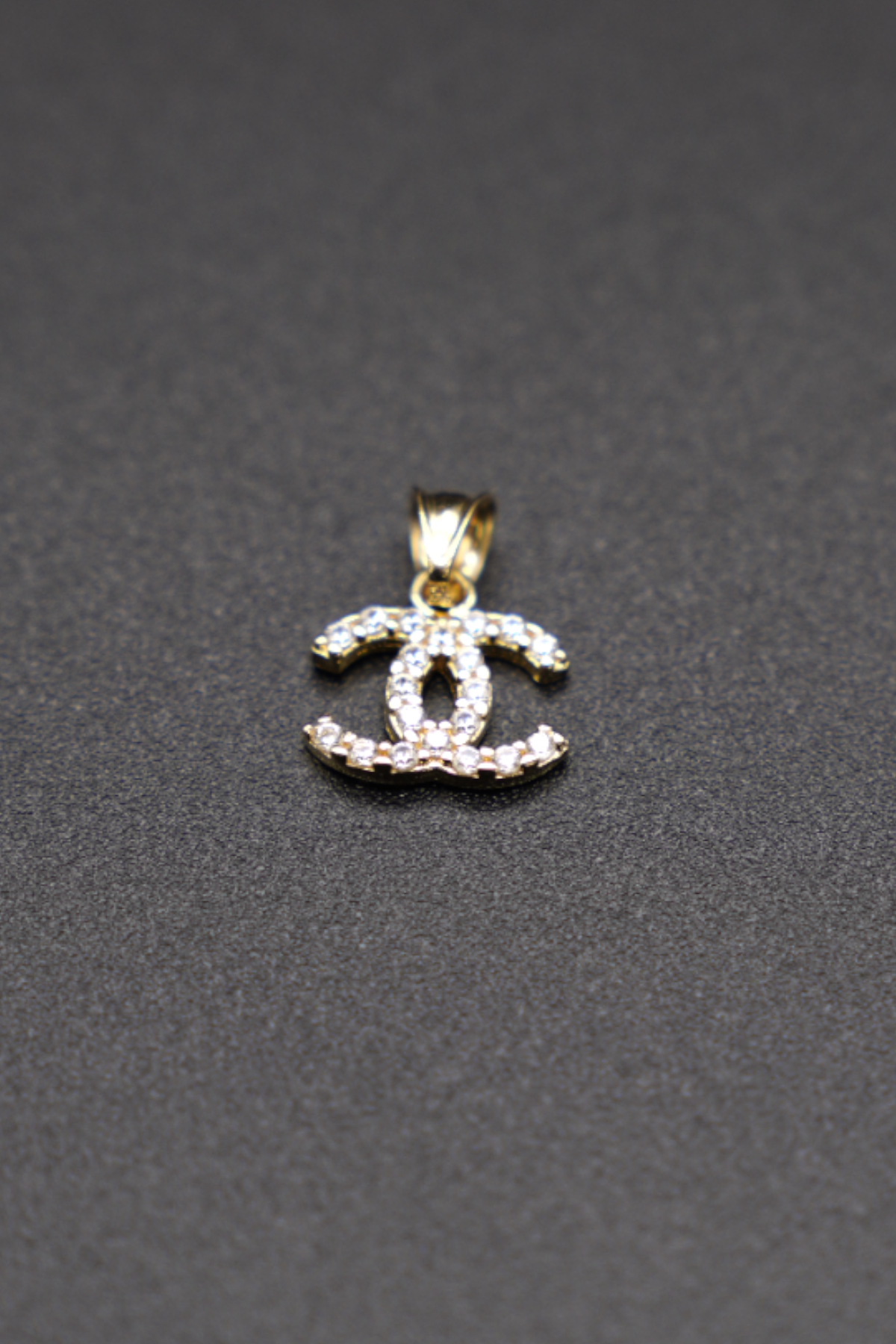 Zirkon Taşlı Chanell Kolye Ucu 14 Ayar