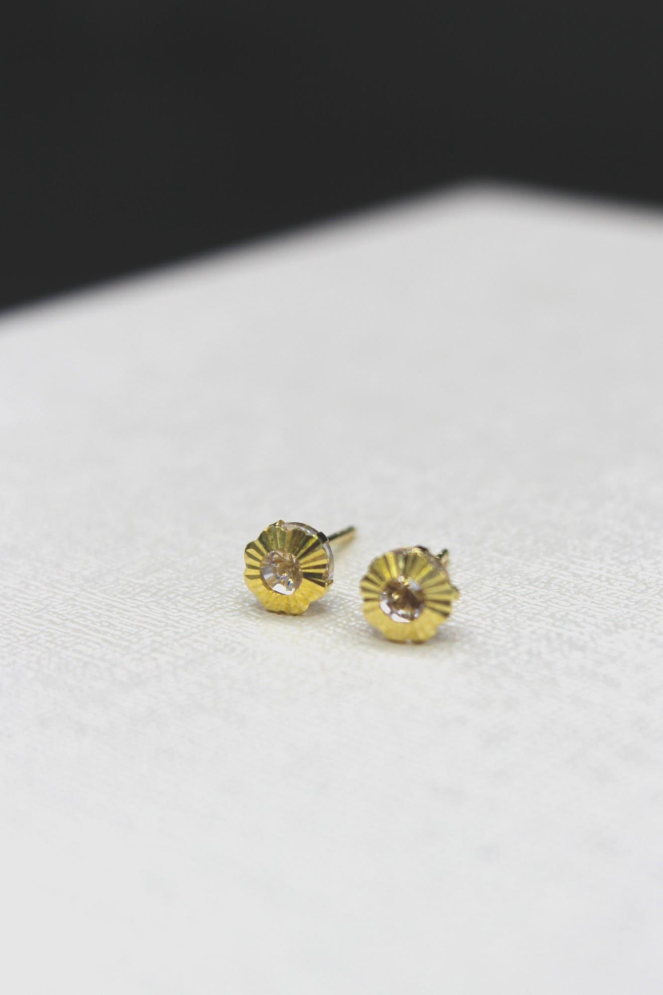 Zirkon Taşlı Çiçek Figürlü Küpe 14 Ayar