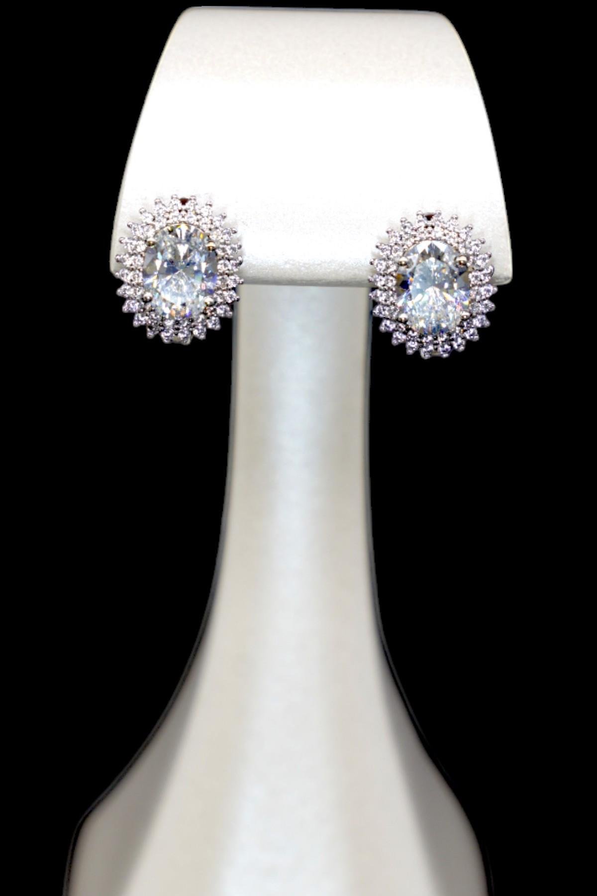 Zirkon Taşlı Gümüş Küpe 925 Ayar