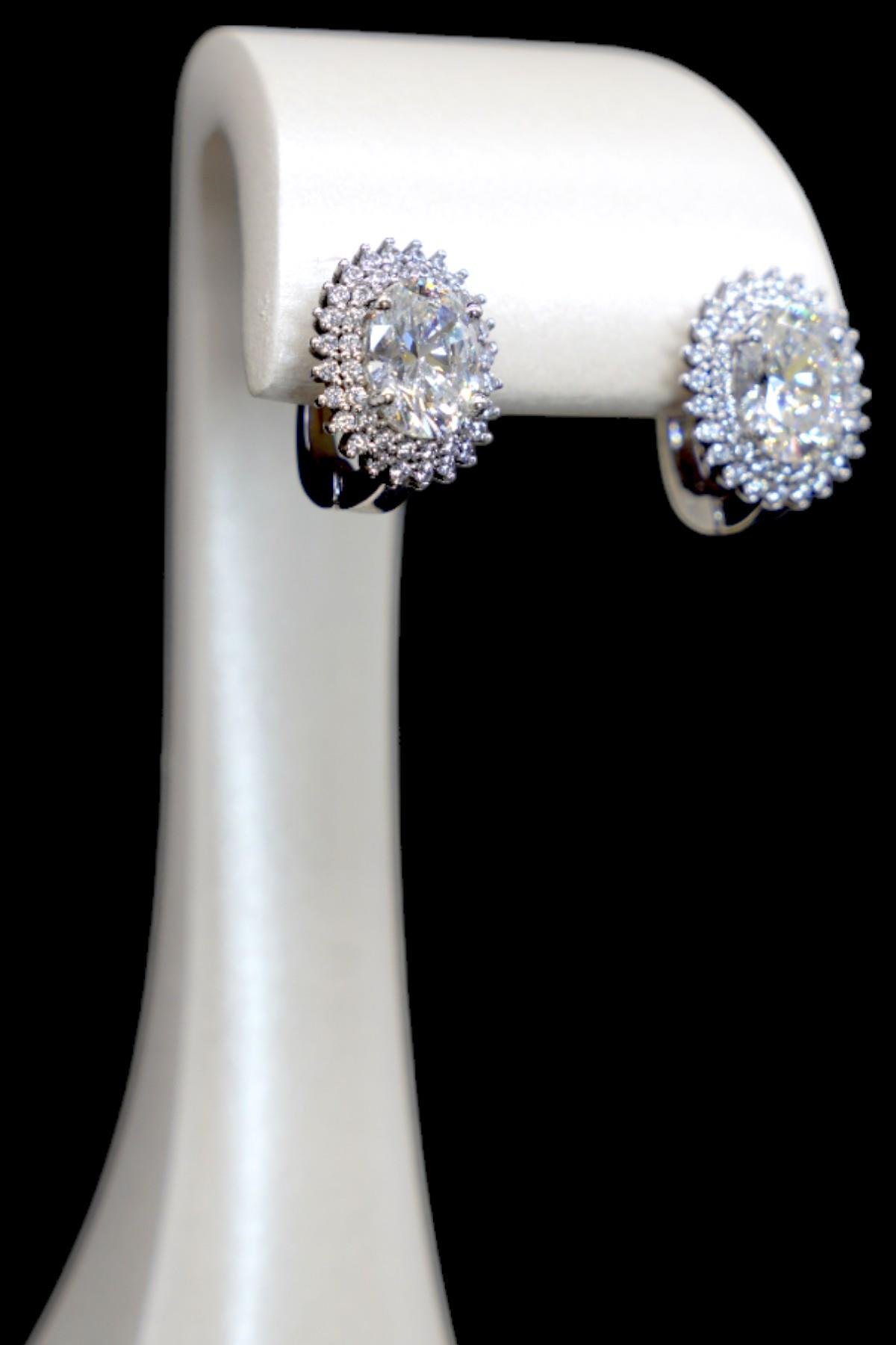 Zirkon Taşlı Gümüş Küpe 925 Ayar