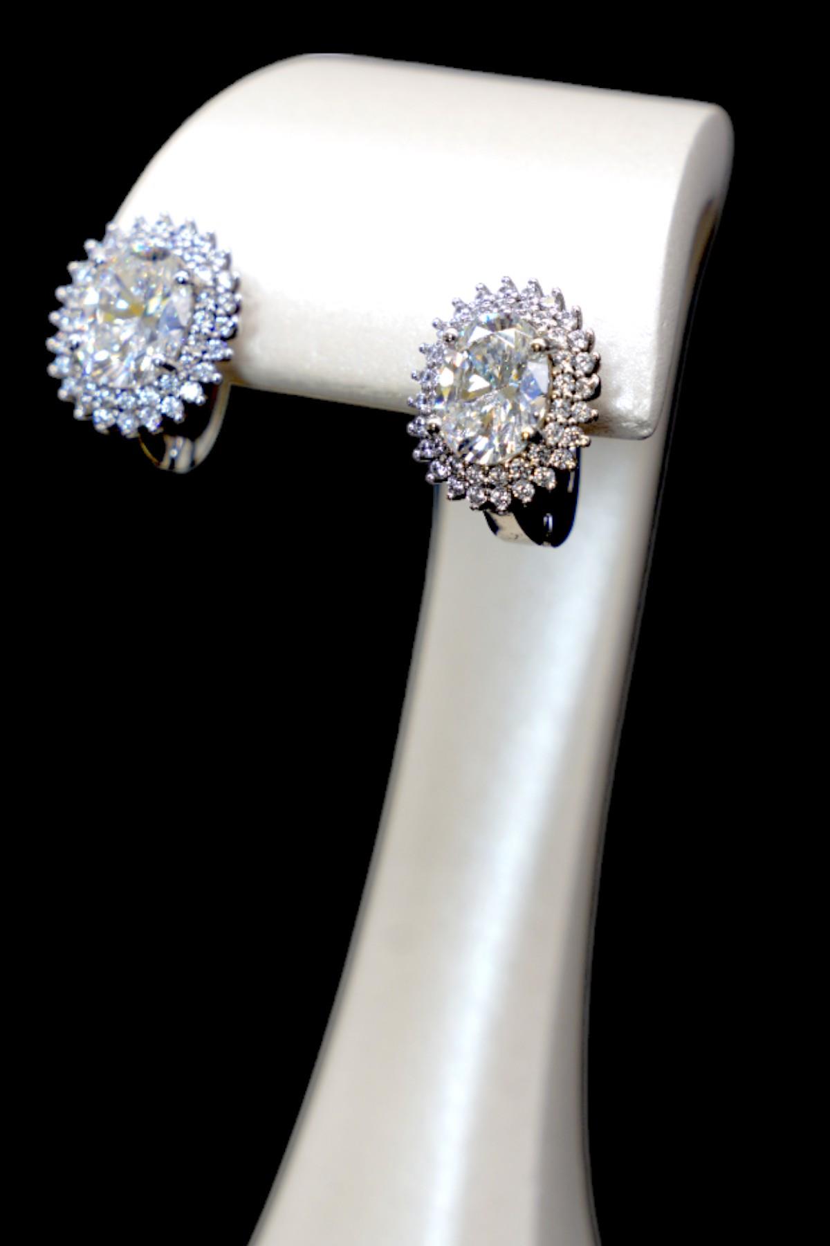 Zirkon Taşlı Gümüş Küpe 925 Ayar