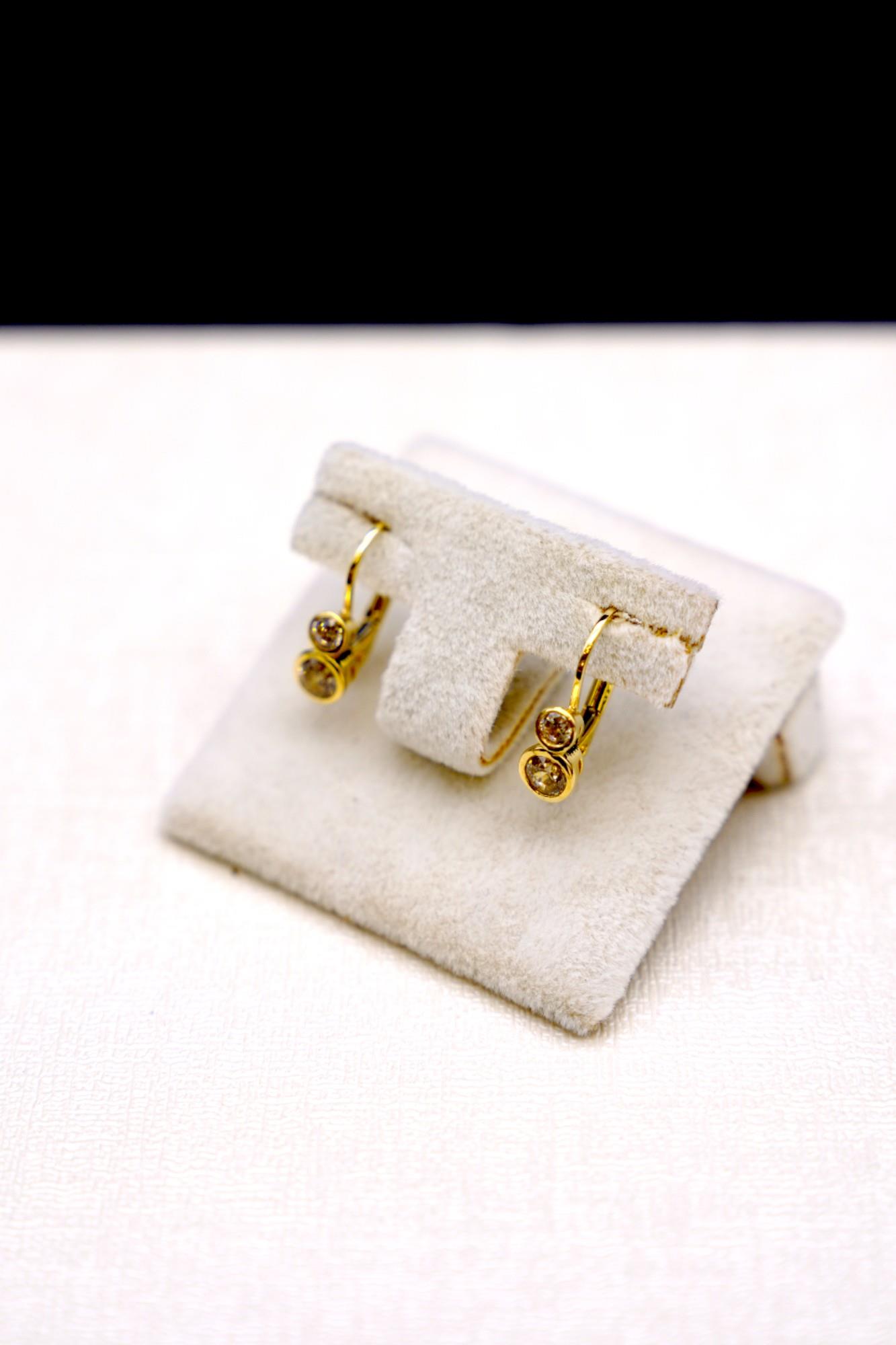 Zirkon Taşlı Küpe 14 Ayar