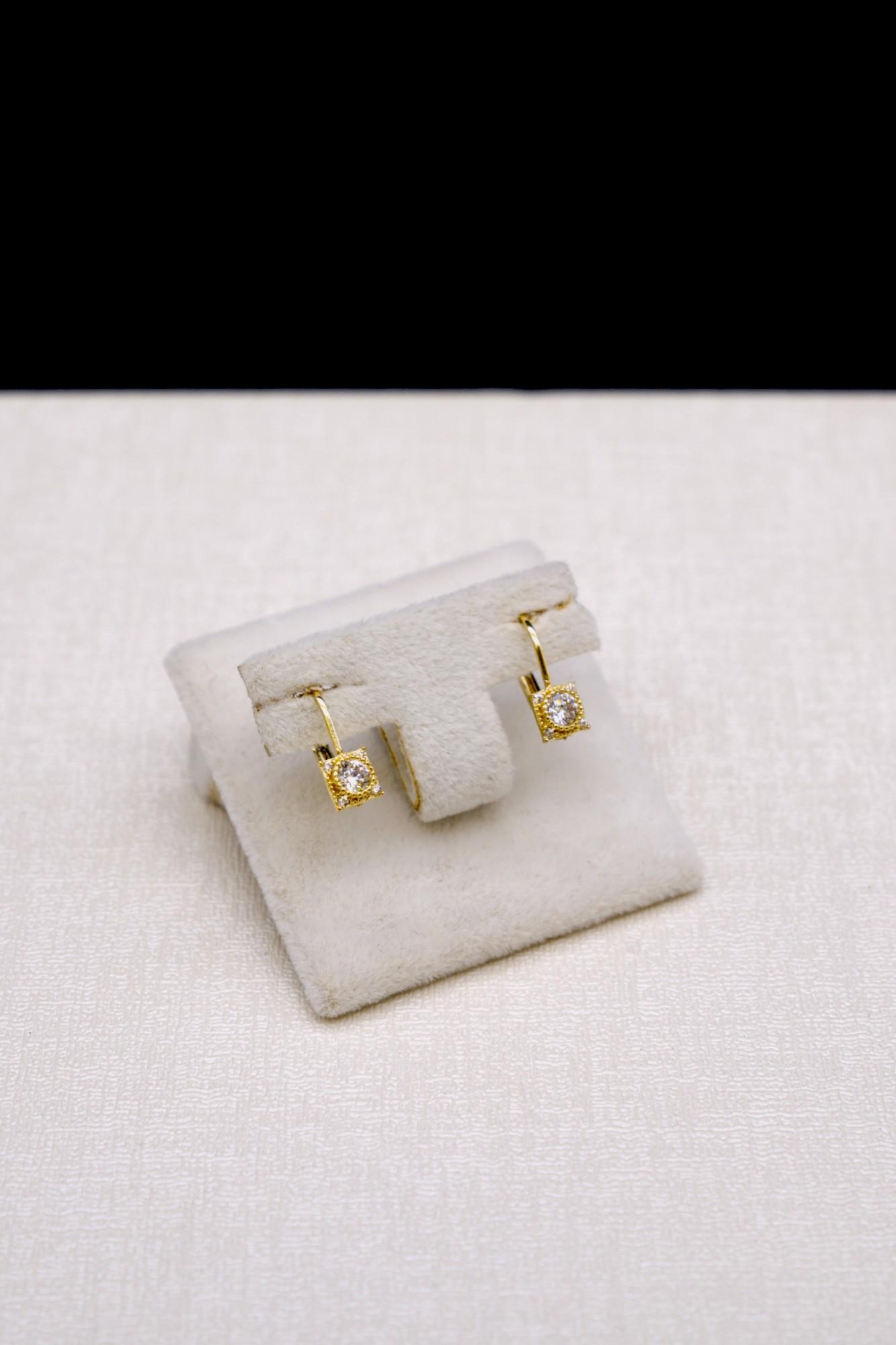 Zirkon Taşlı Küpe 14 Ayar