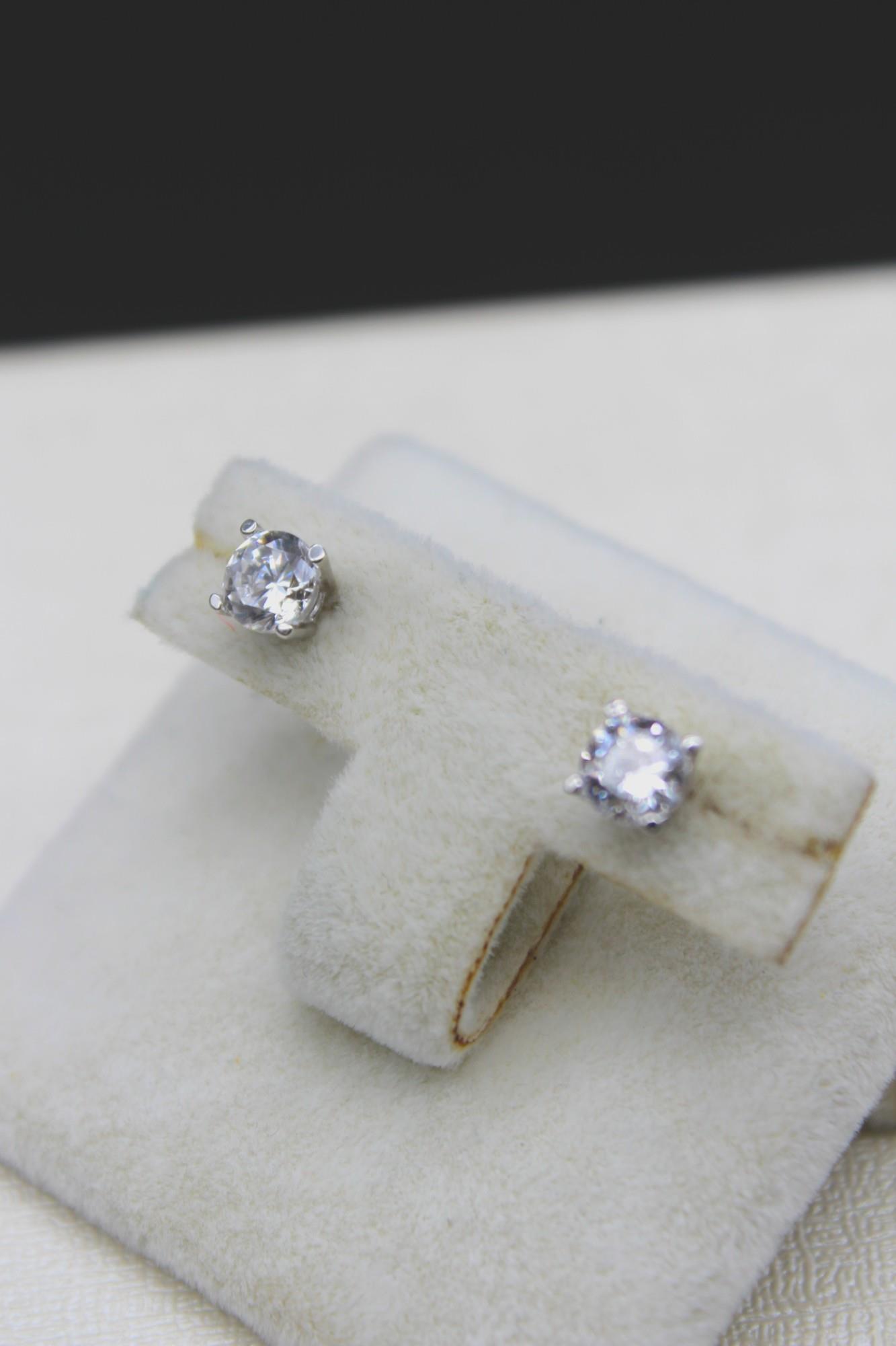 Zirkon Taşlı Tektaş Küpe 14 Ayar