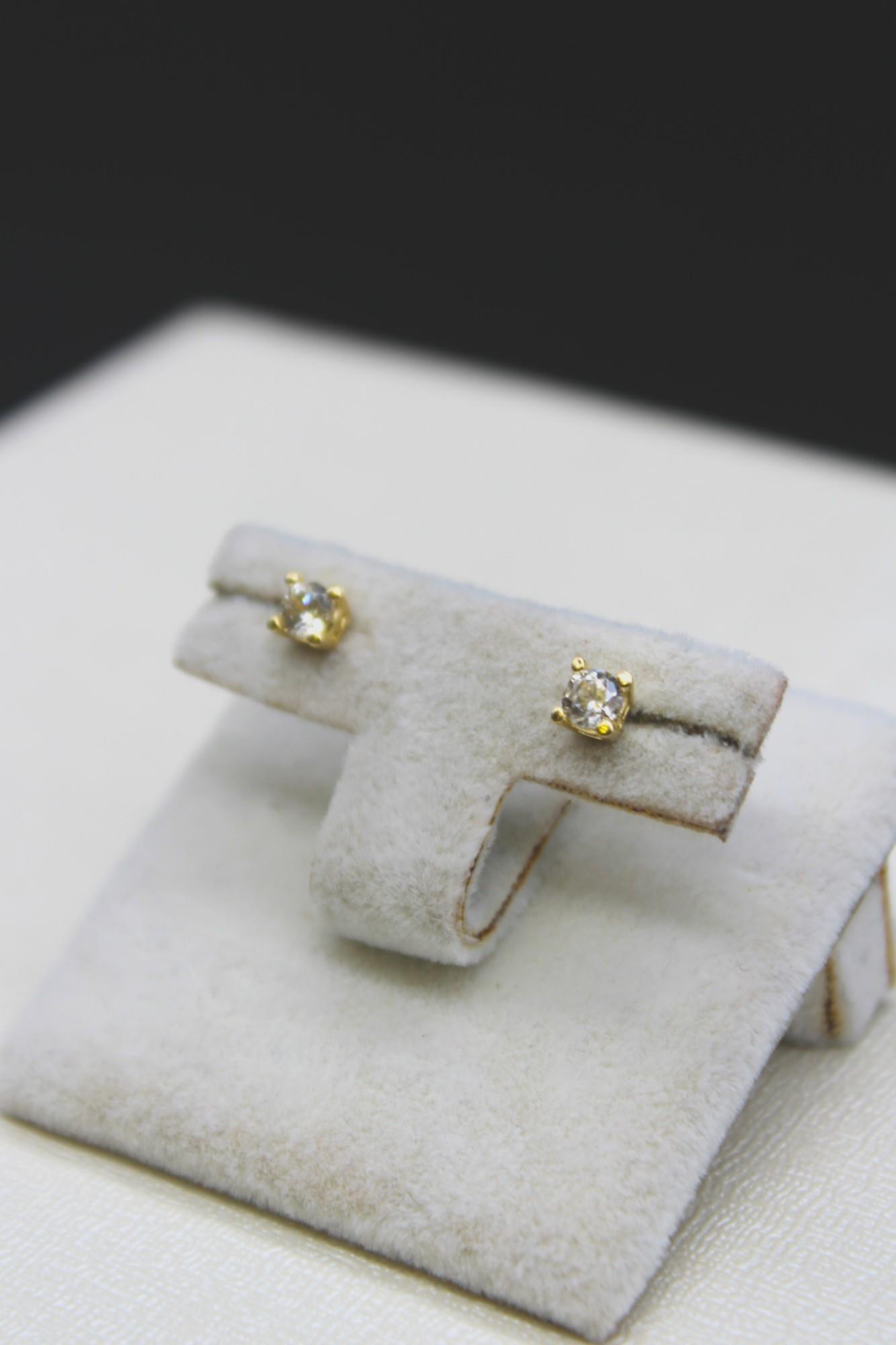 Zirkon Taşlı Tektaş Küpe 14 Ayar