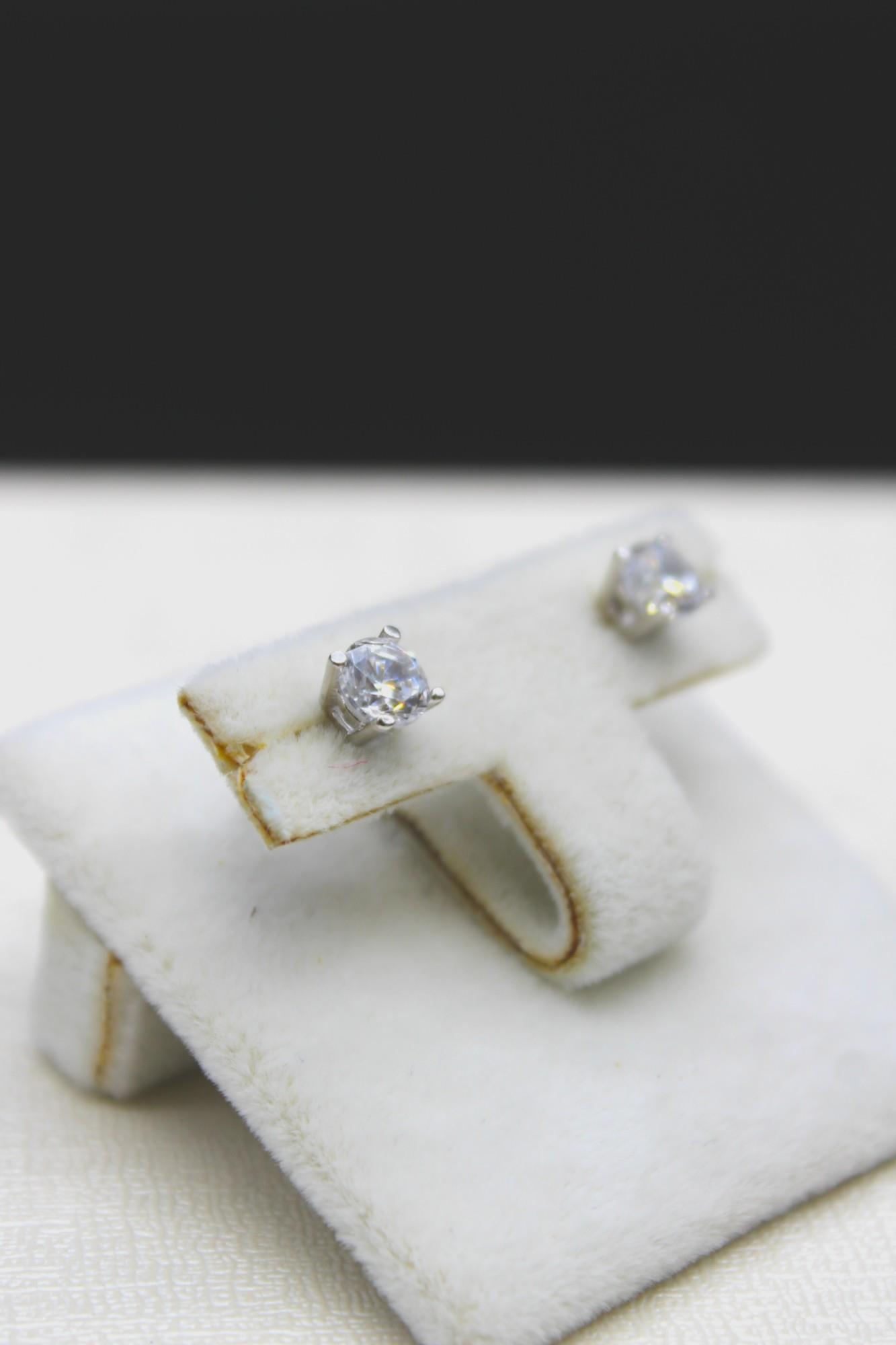 Zirkon Taşlı Tektaş Küpe 14 Ayar