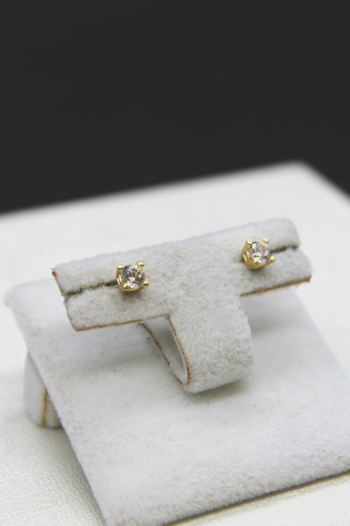 Zirkon Taşlı Tektaş Küpe 14 Ayar