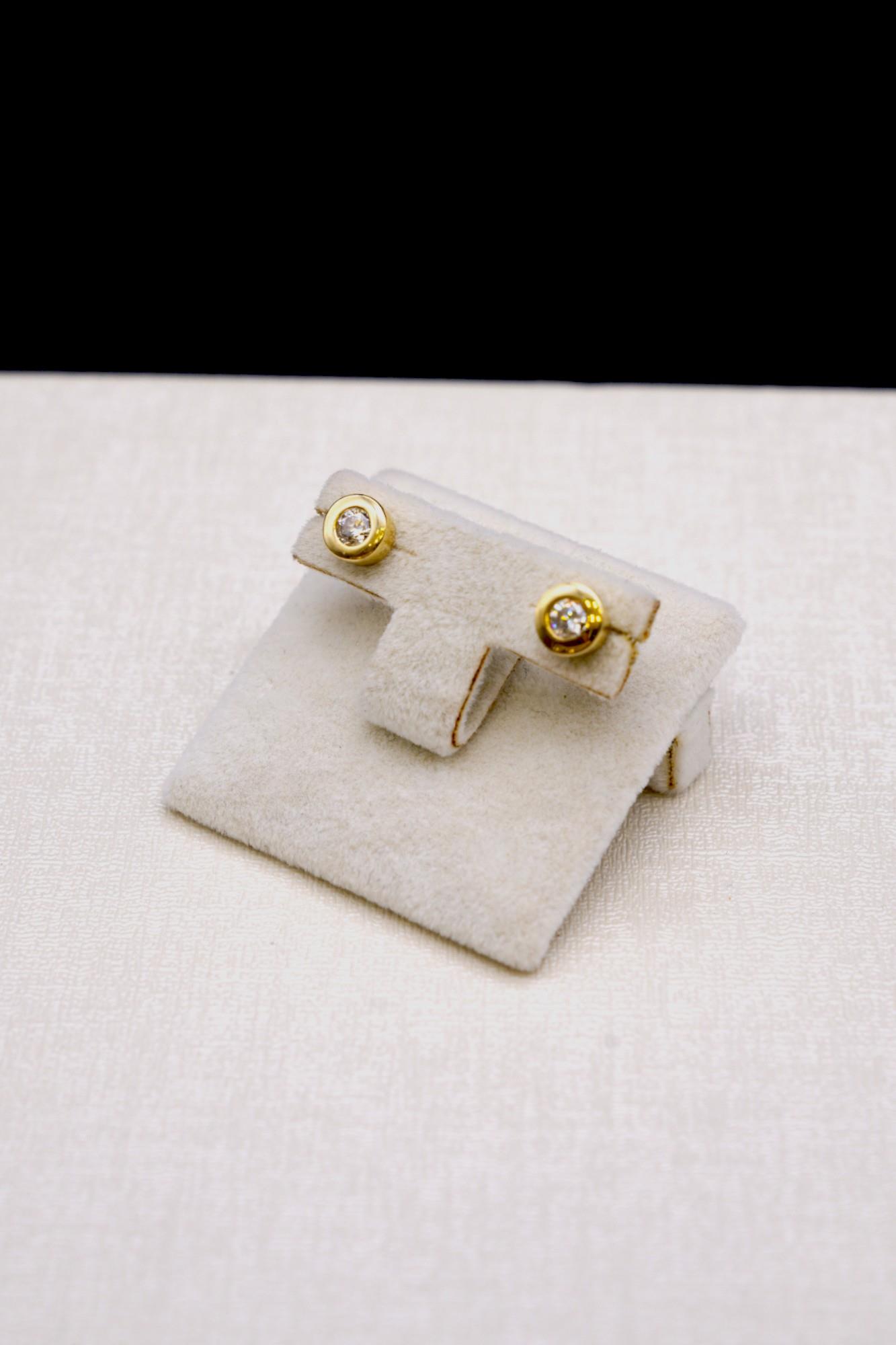 Zirkon Taşlı Tektaş Küpe 14 Ayar