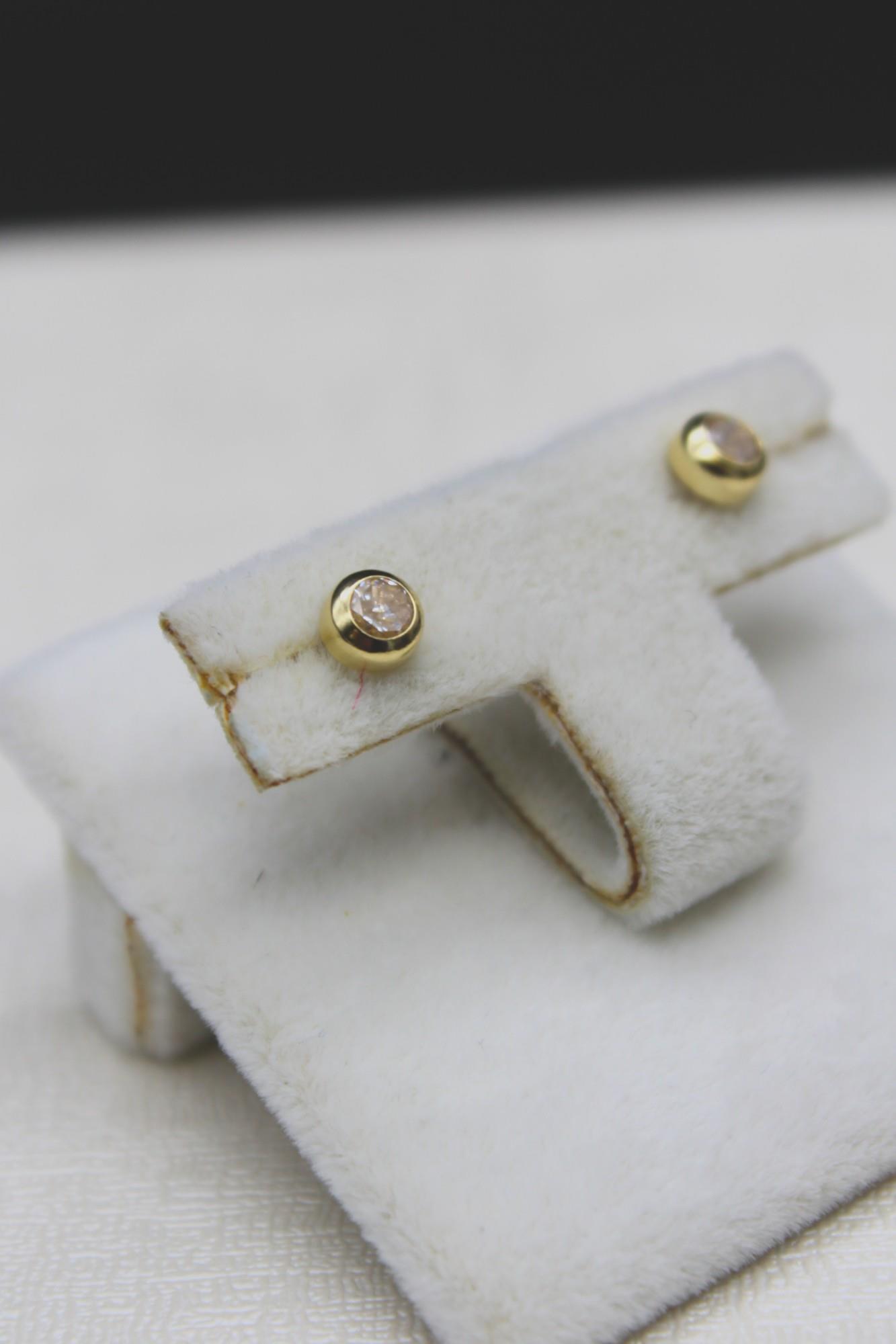 Zirkon Taşlı Tohum Küpe 14 Ayar