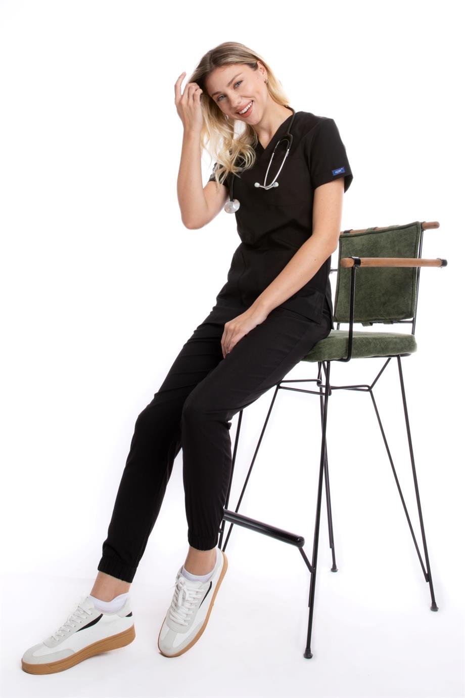 SİYAH JOGGER KADIN ÜNİFORMA TAKIM