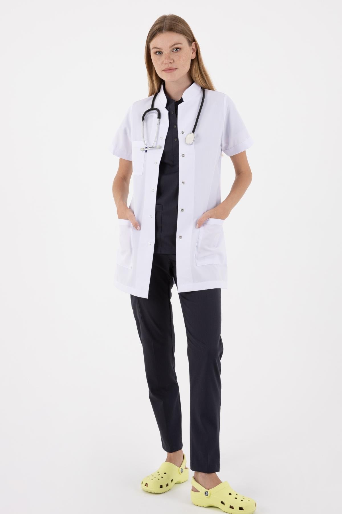 TUNİK BOY, KISA KOL, HAKİM YAKA, KADIN DOKTOR ÖNLÜĞÜ