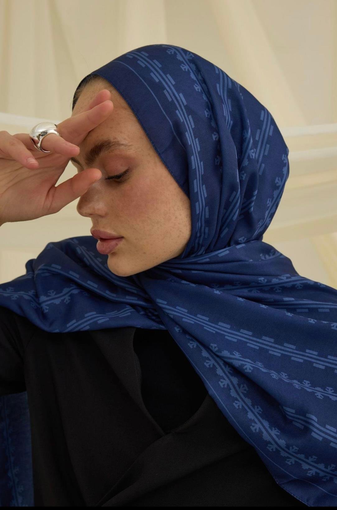 Beliza Lacivert Şal