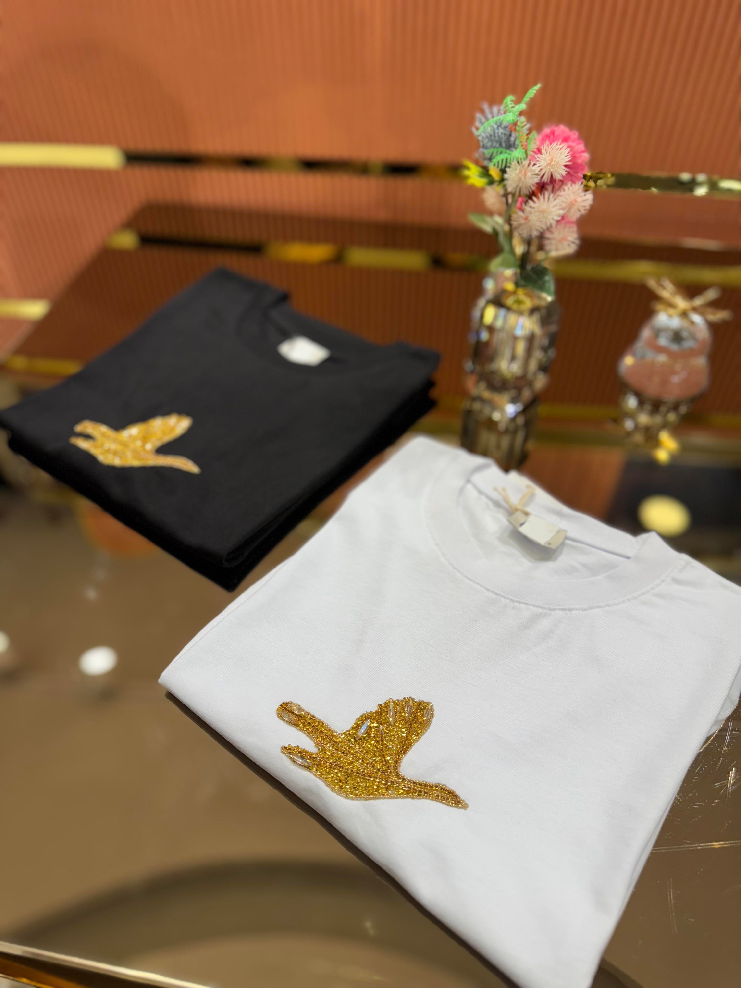 Gold Taşlı Kuşlu Tişört Siyah