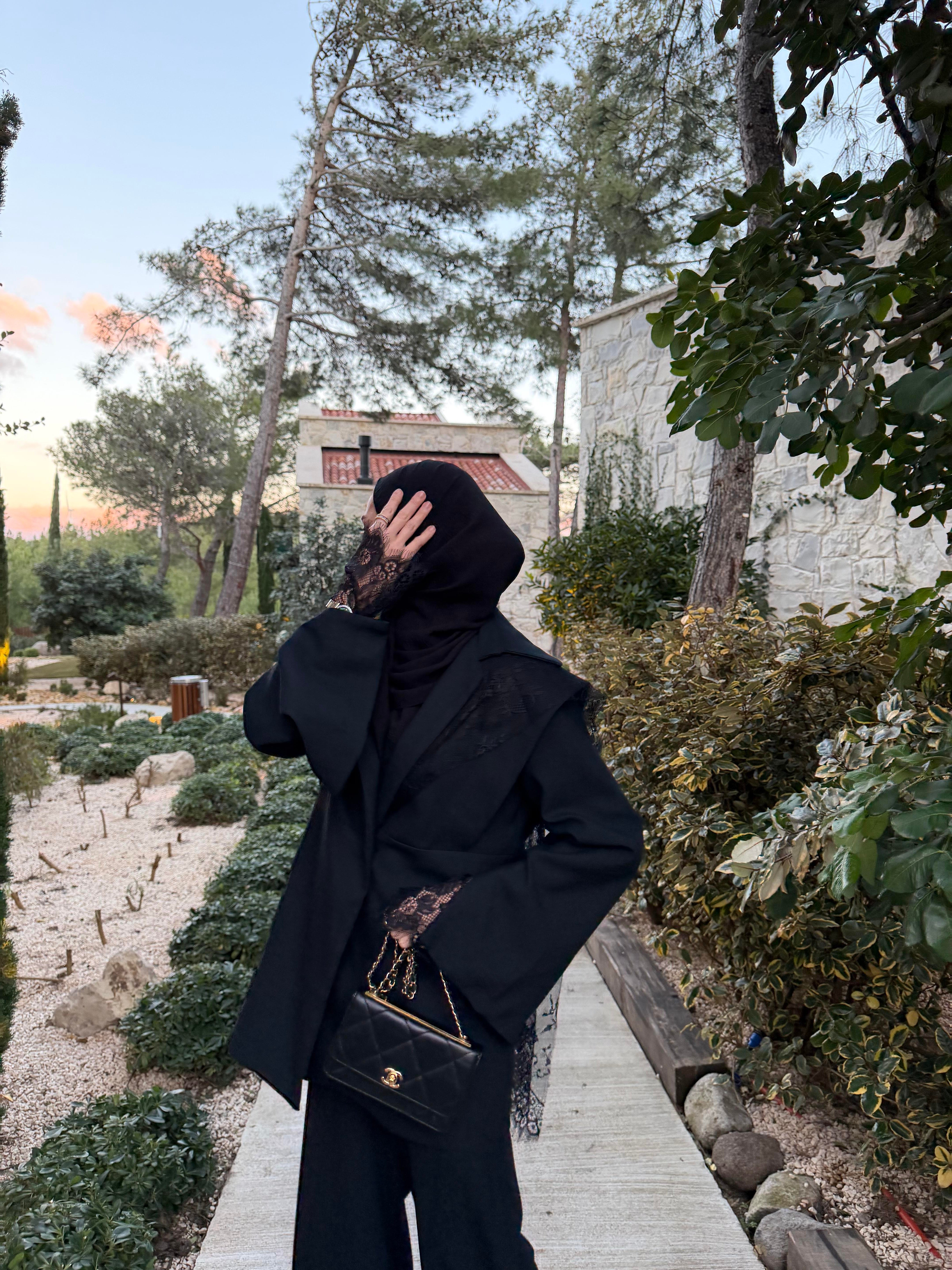 Tasarım Dantel Detaylı Takım Sİyah
