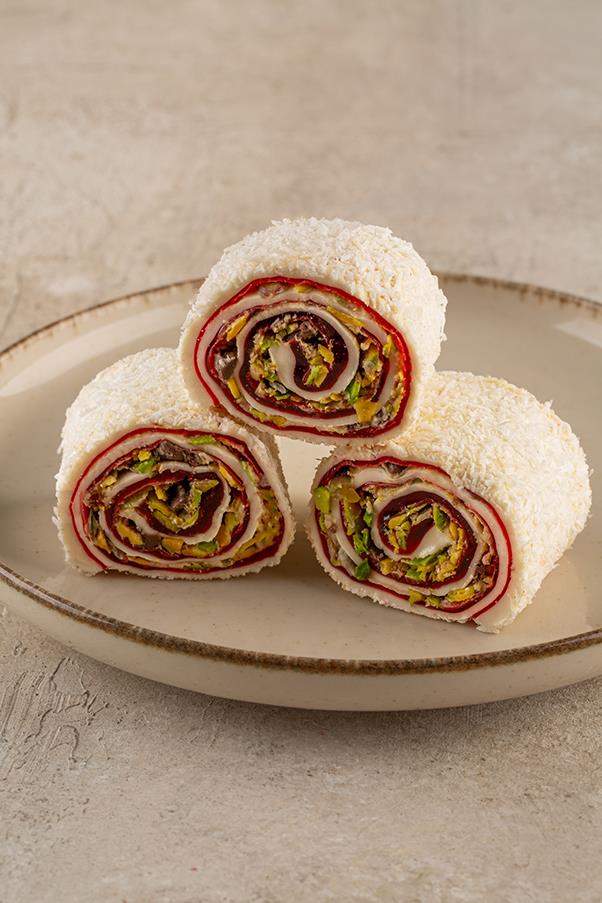 Hindistan Cevizli Narlı Sarma