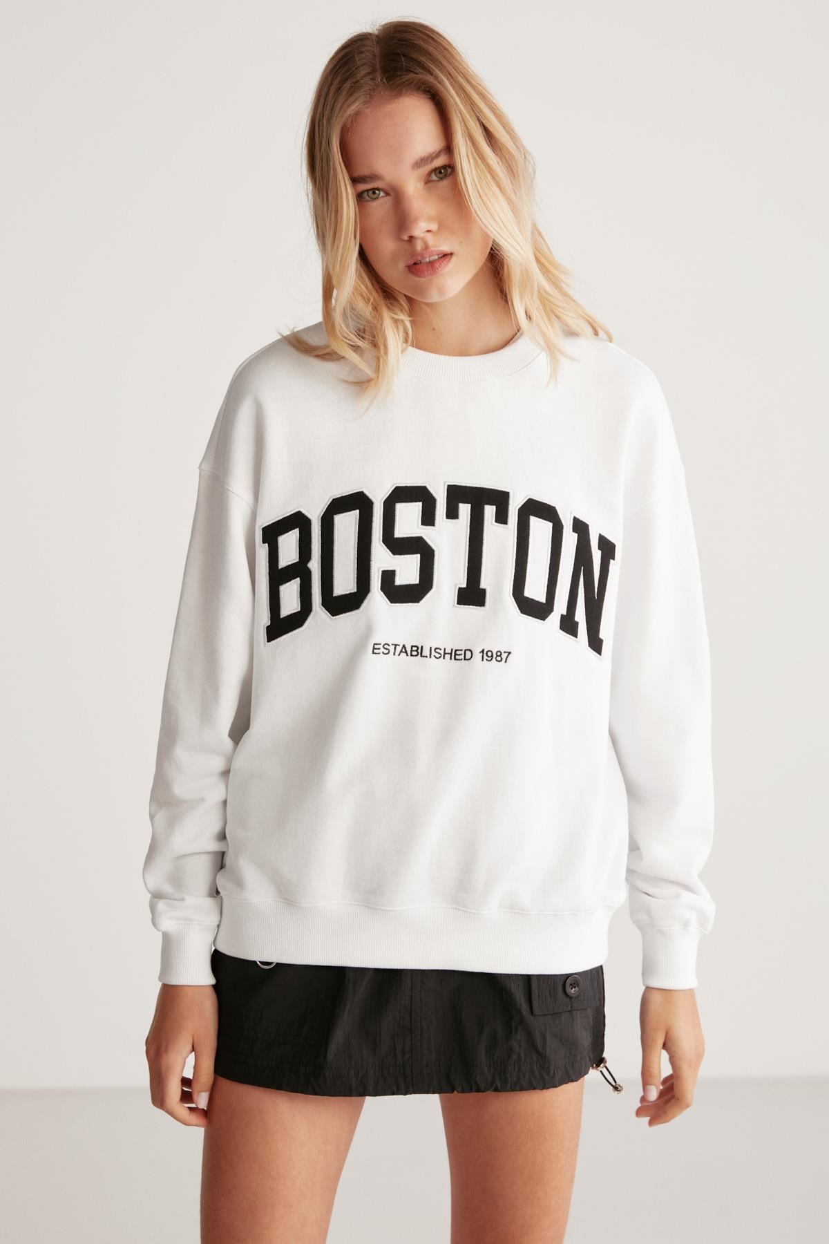 CAROLA Oversize Beyaz Sweatshirt