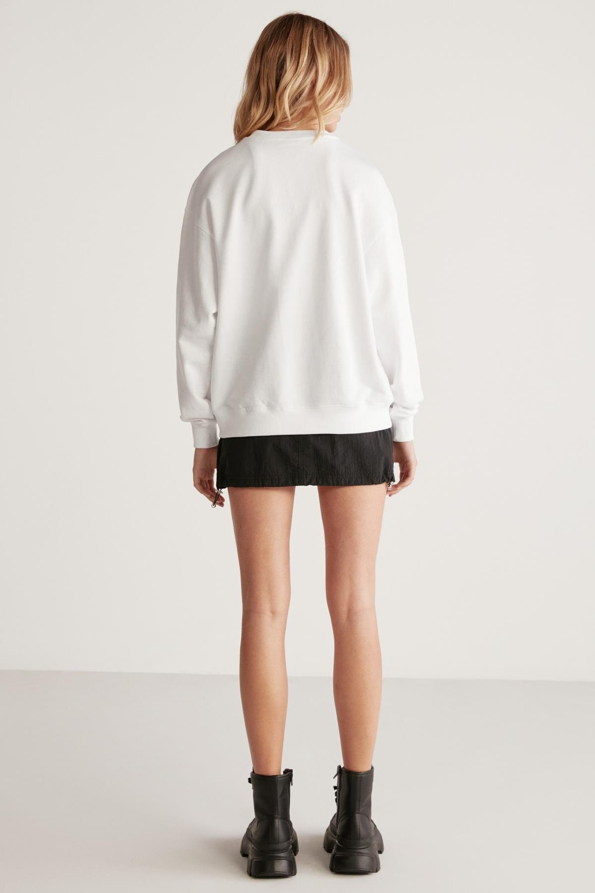 CAROLA Oversize Beyaz Sweatshirt