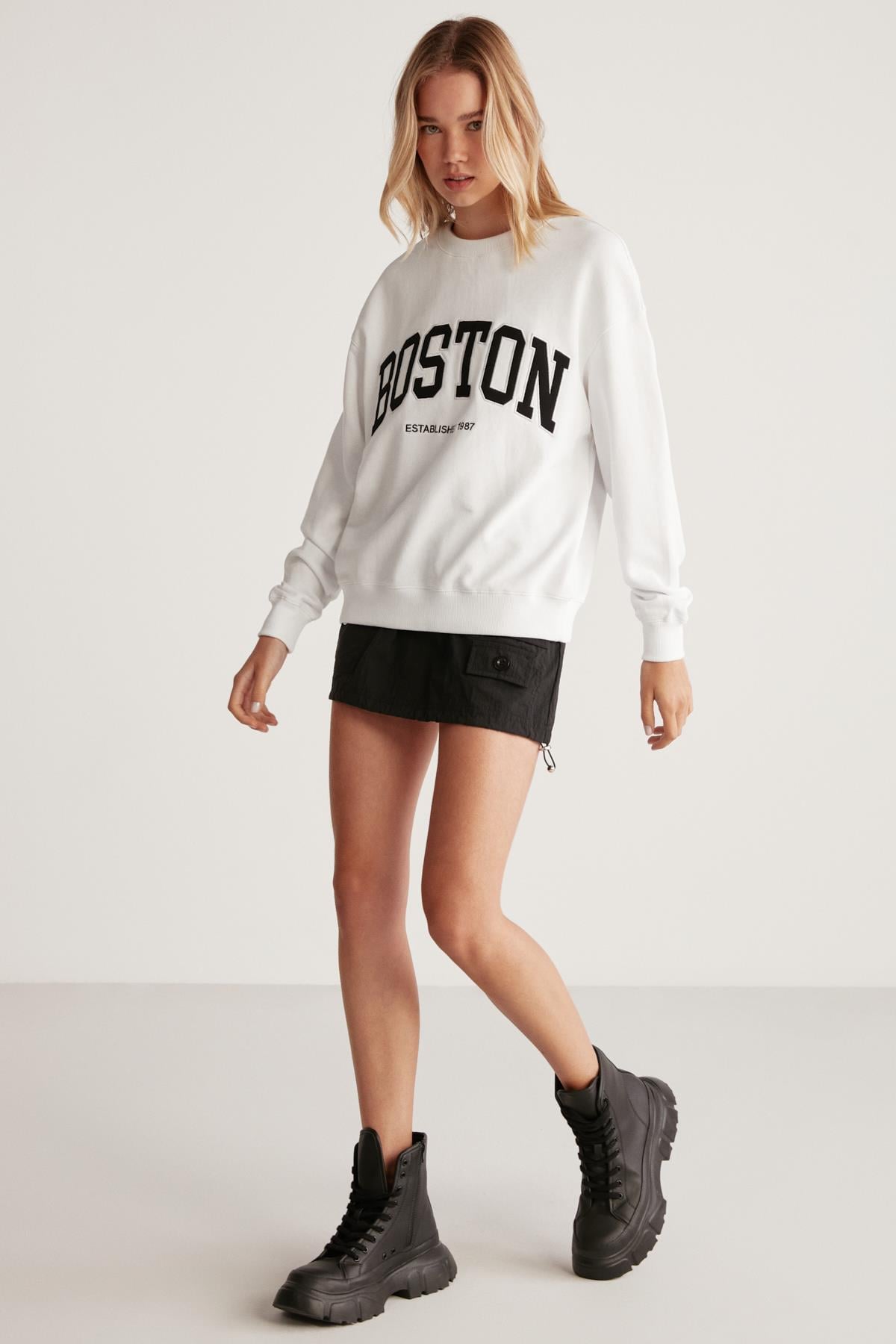 CAROLA Oversize Beyaz Sweatshirt