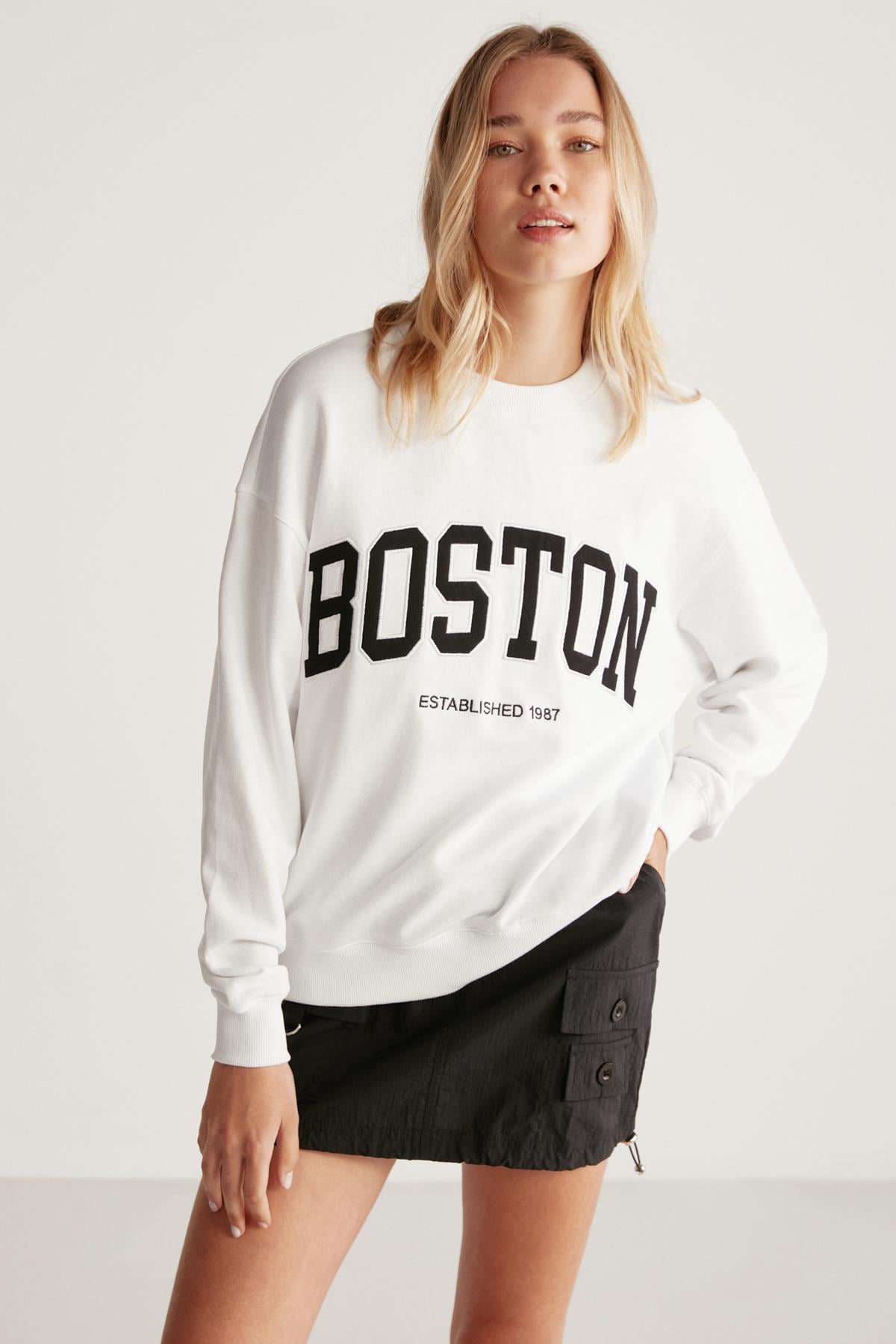 CAROLA Oversize Beyaz Sweatshirt