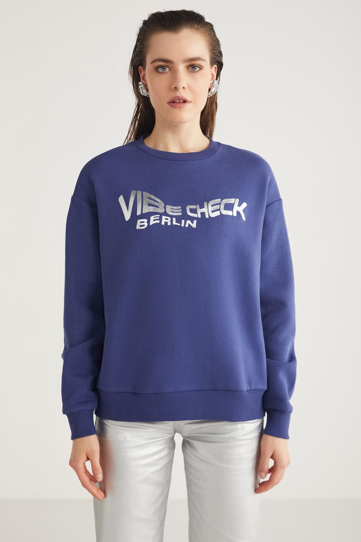 CLOVER Kadın Bisiklet Yaka Varak Baskı Detaylı Lacivert Sweatshirt