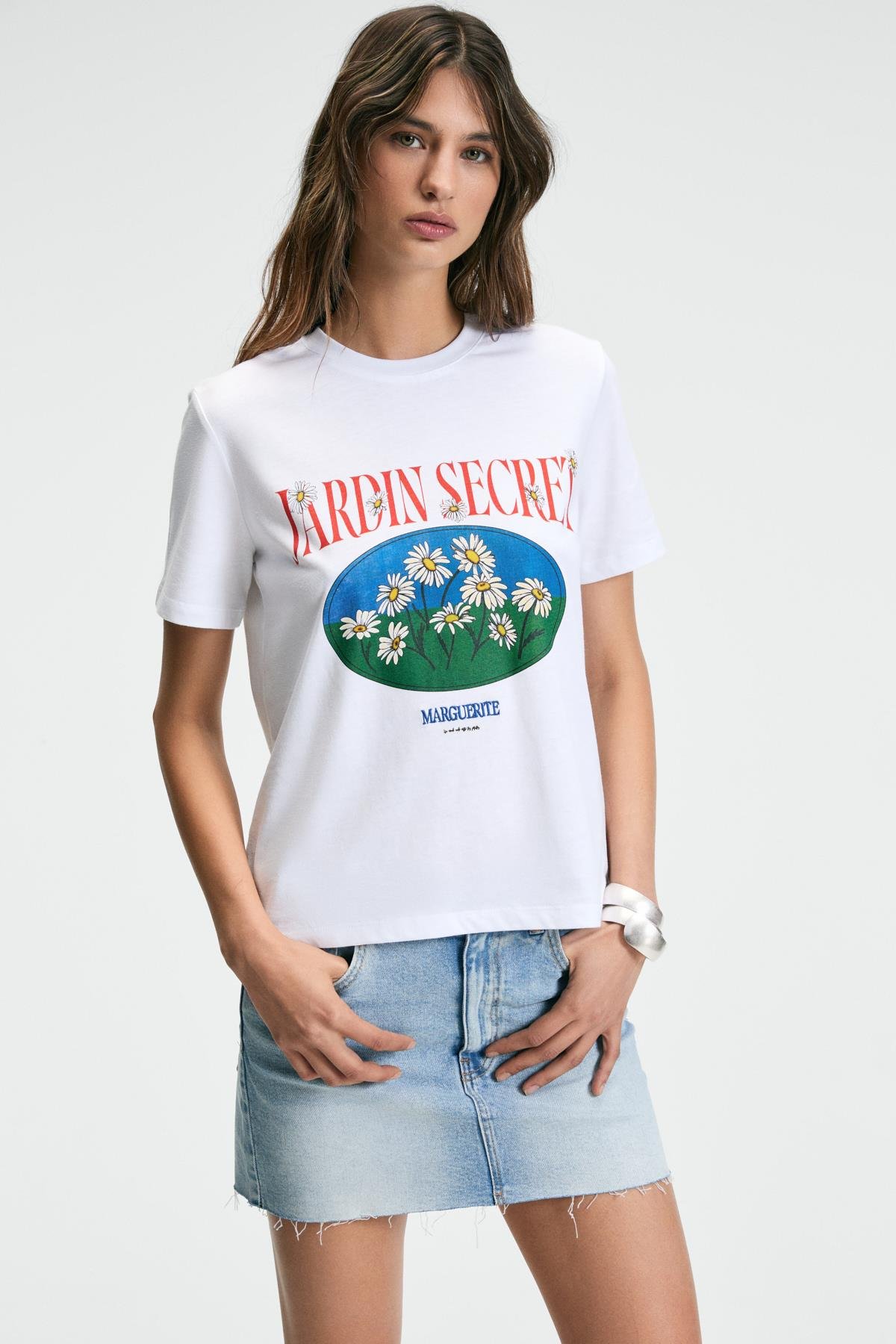 KARIVA Kadın Bisiklet Yaka Kısa Kollu Ön Baskı Detaylı Regular Fit Beyaz T-Shirt