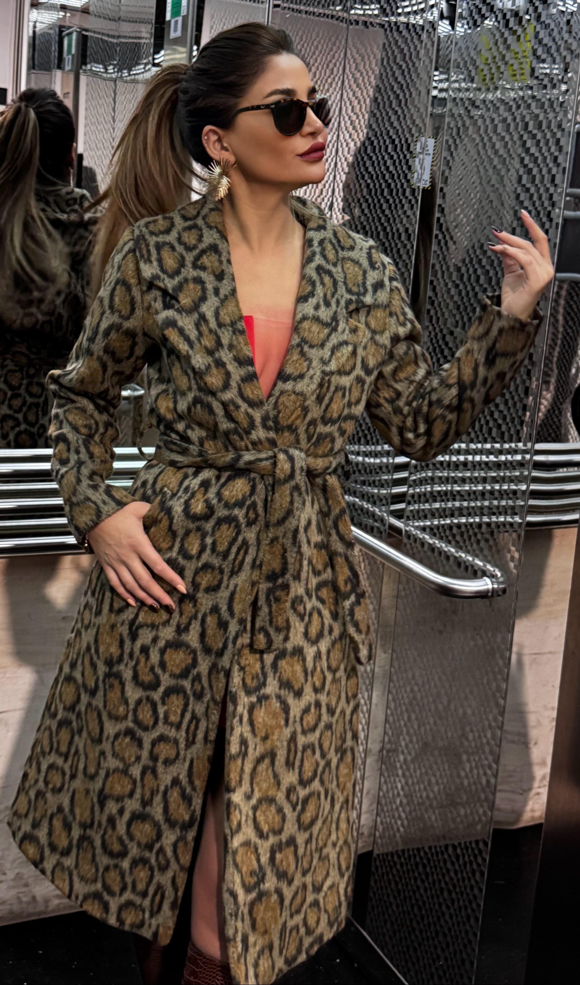  Leopar Desen İçi Astarlı Kaşe Kaban