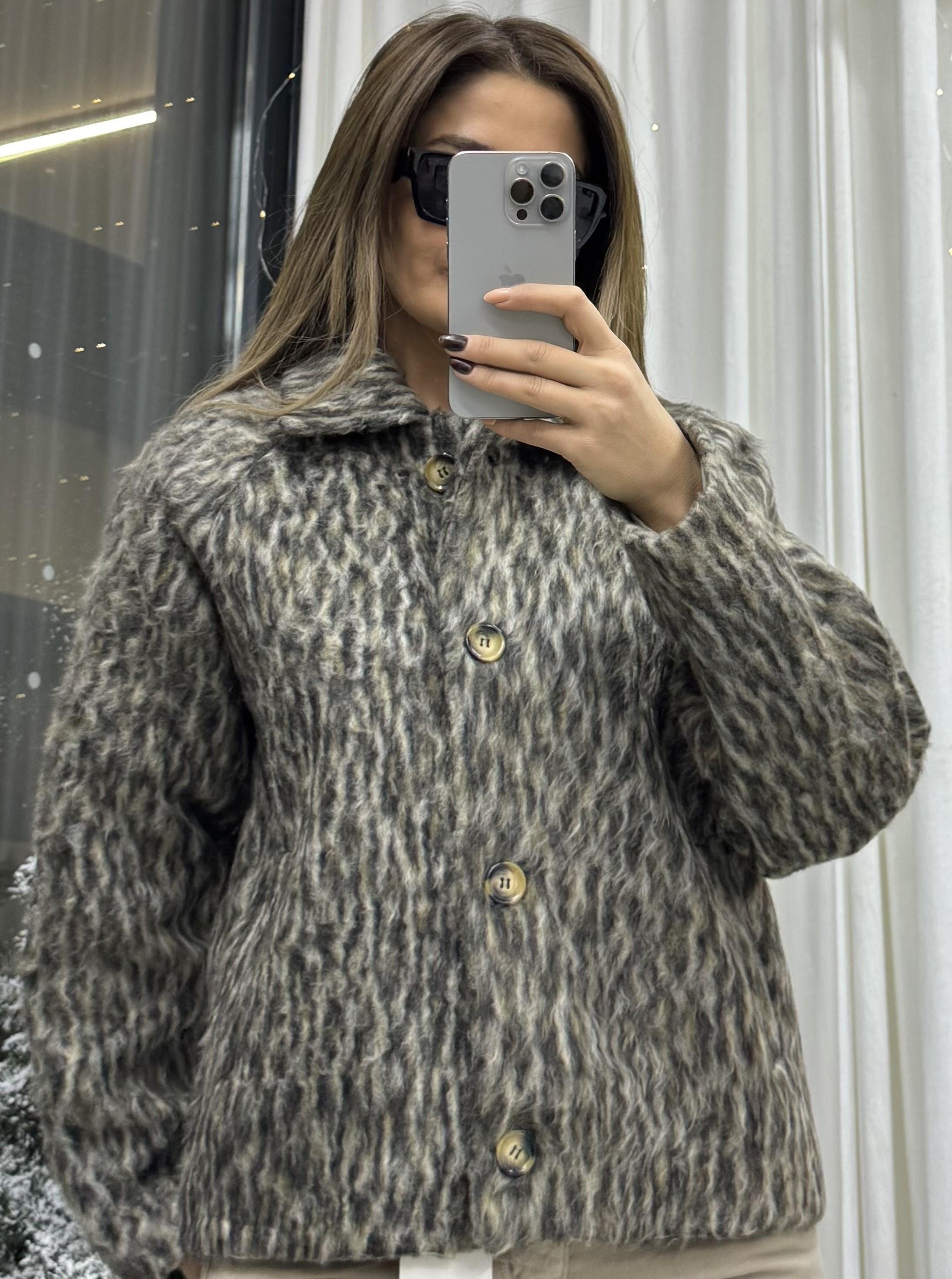 Leopar Desen Yakalı Ceket