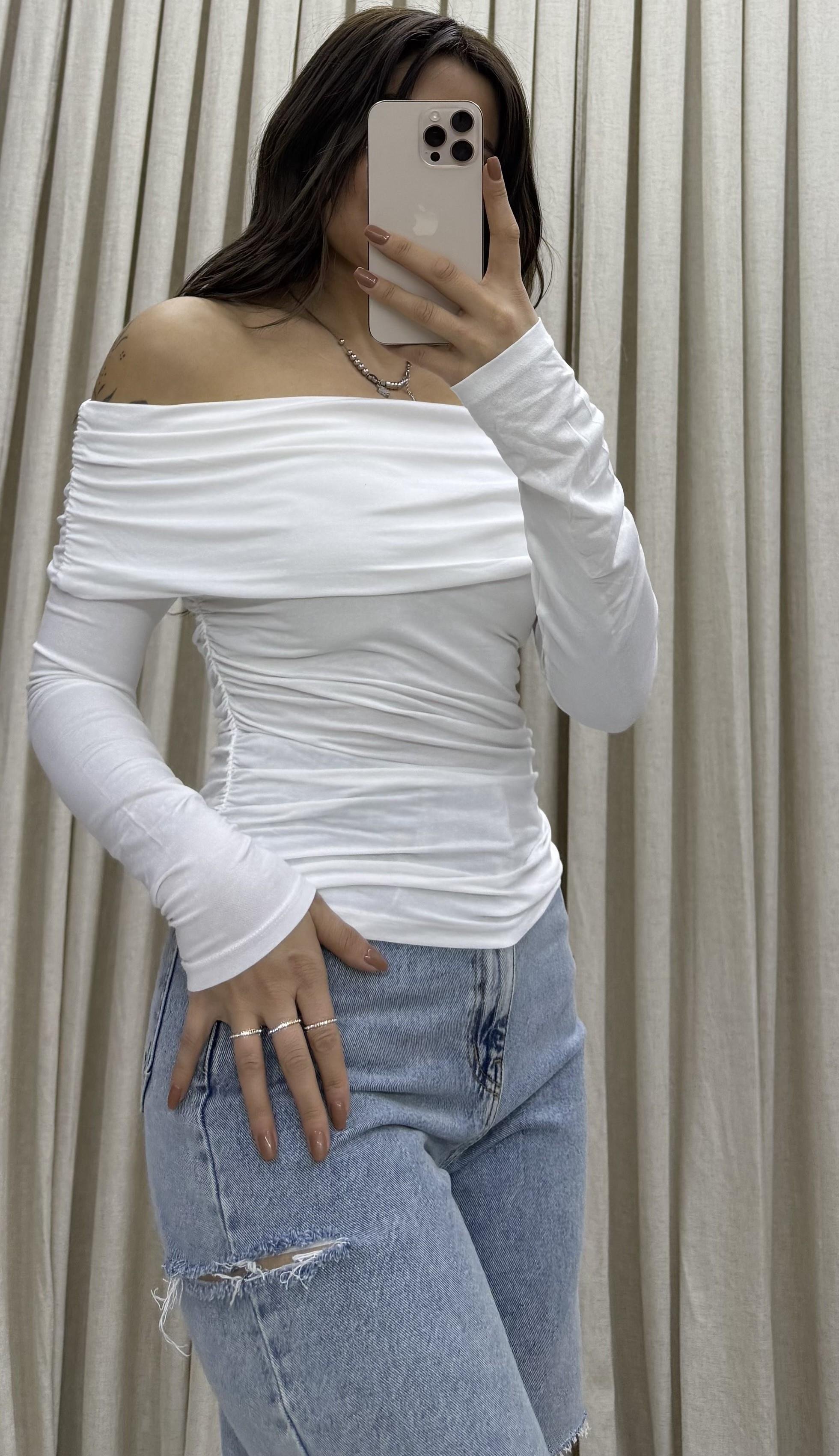  Madonna Yaka Drapeli Uzun Kollu Sandy Body Bluz-Beyaz