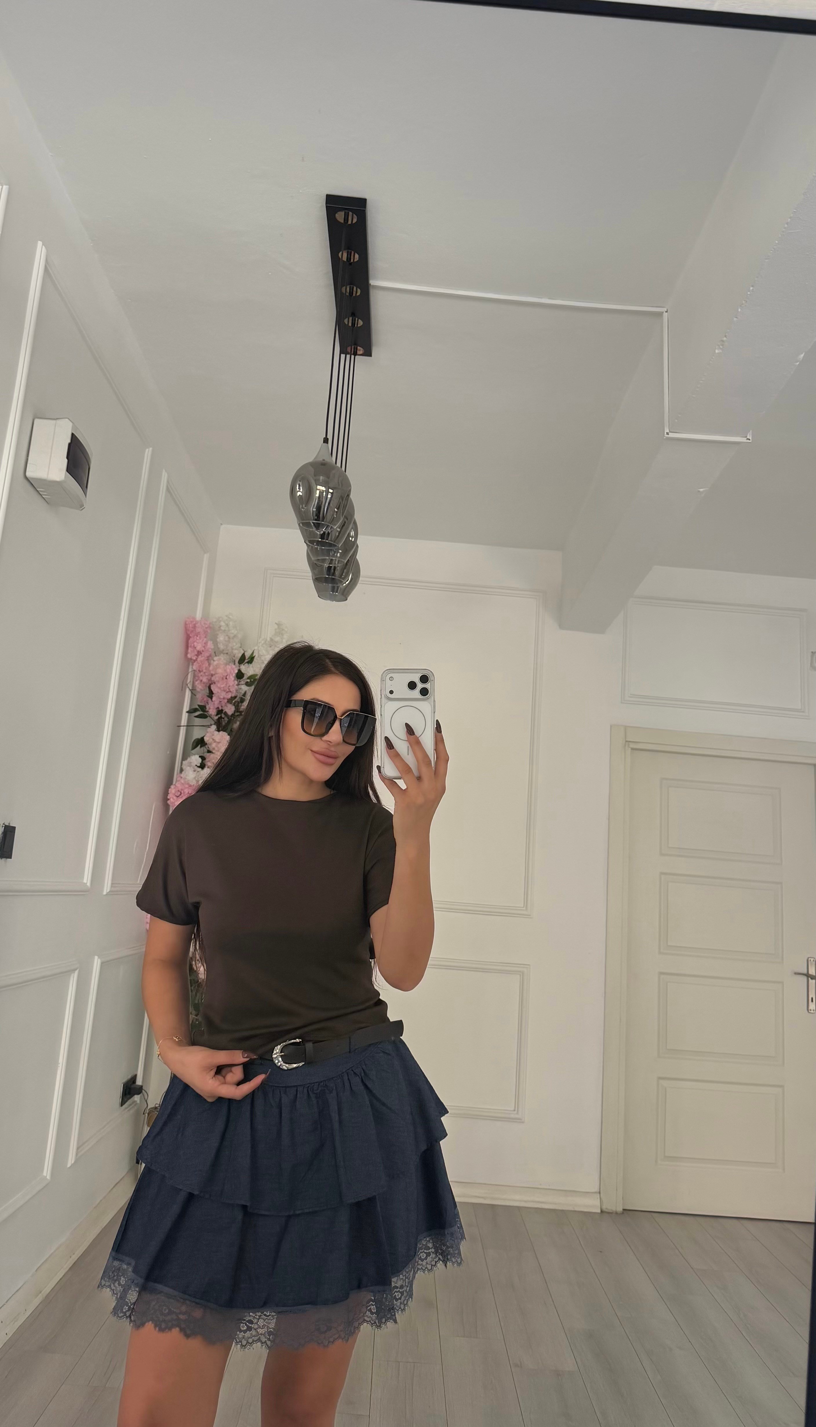 Acı Kahve Sırt Dekolteli Kısa Kol Bluz