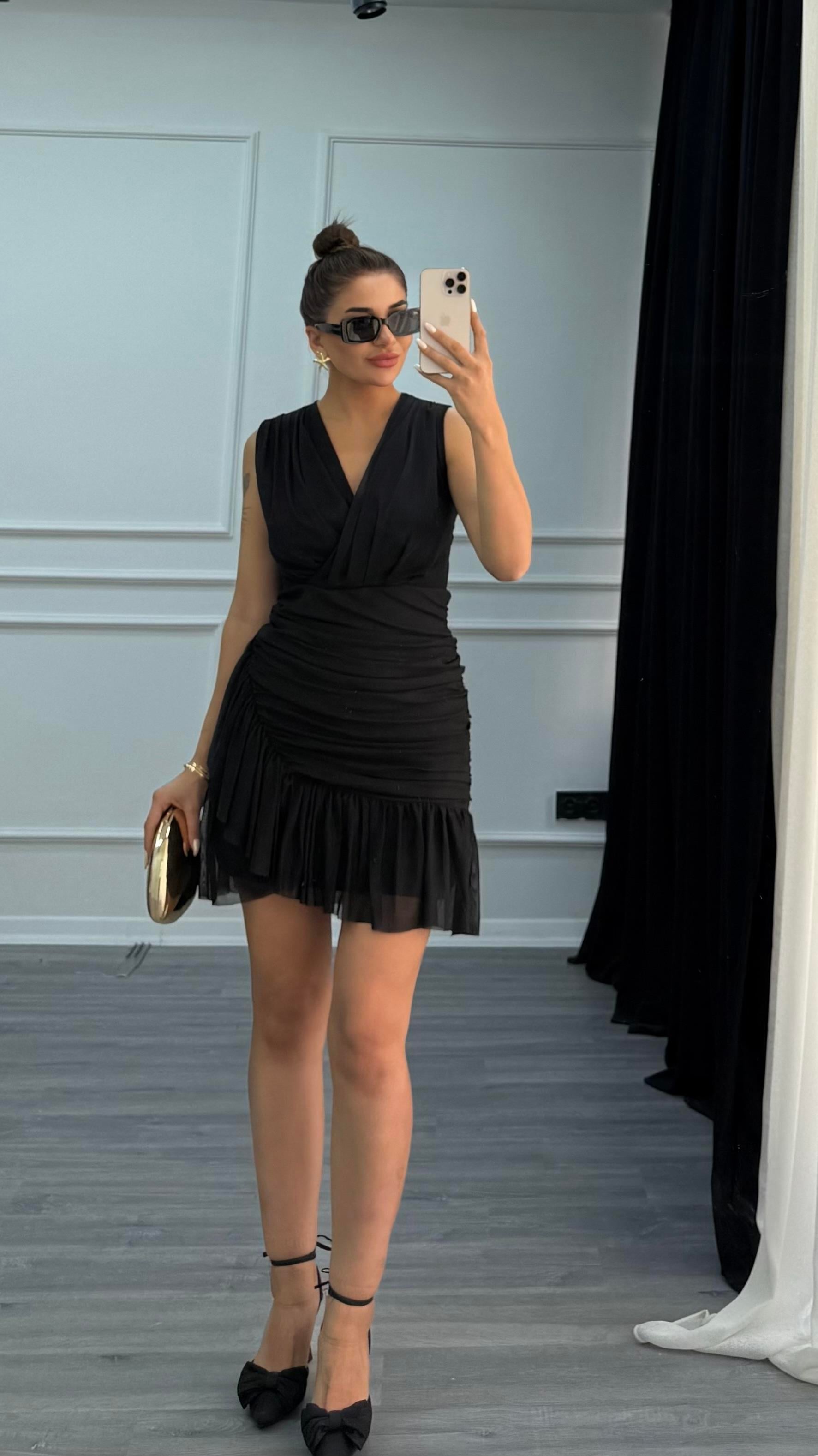 Astarlı Tül Kumaş Kruvaze Yaka Tasarım Kolsuz Siyah Mini Abiye Elbise