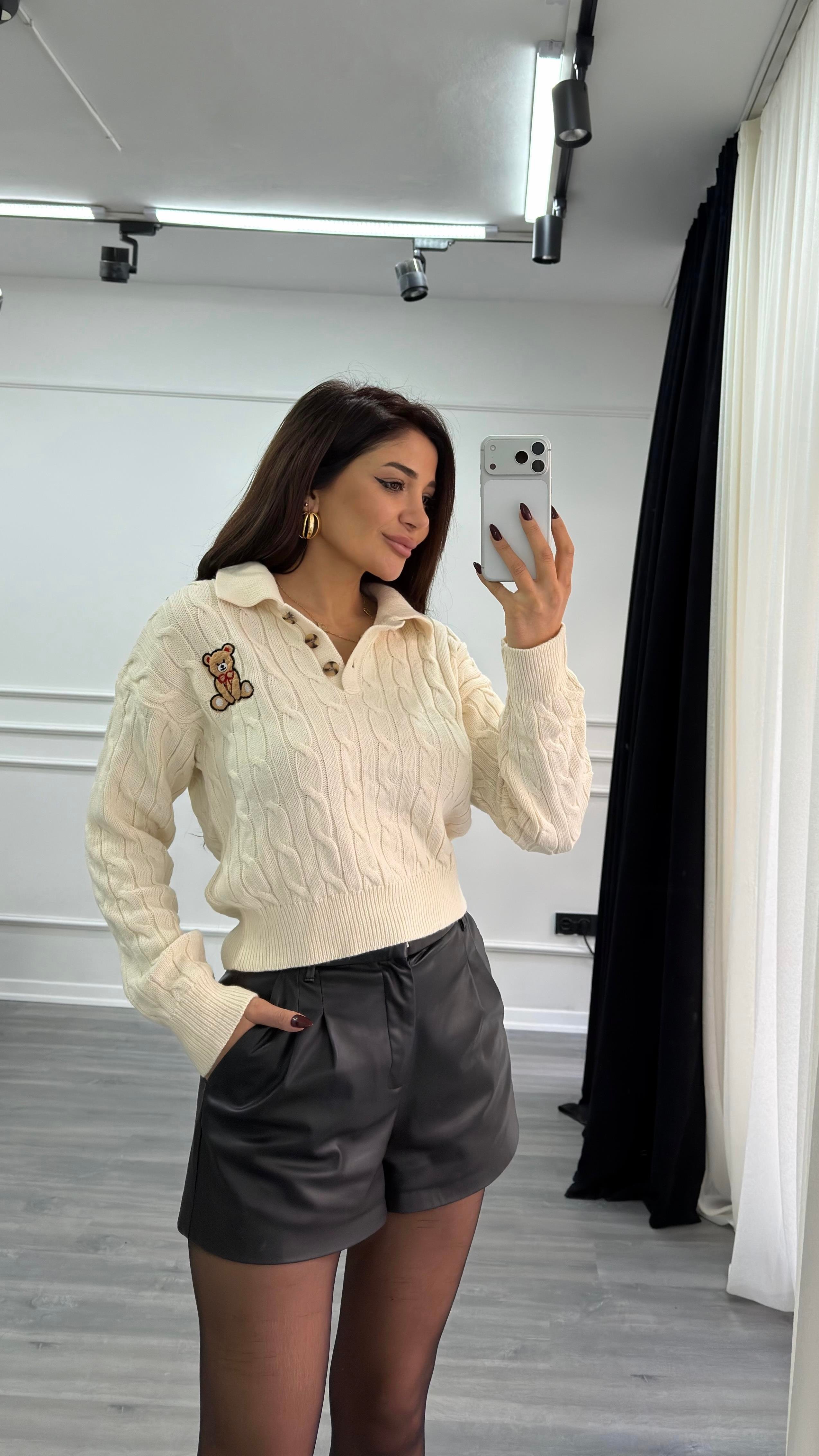 Bej Ayıcıklı Nakış Desenli Triko Kazak Bej 