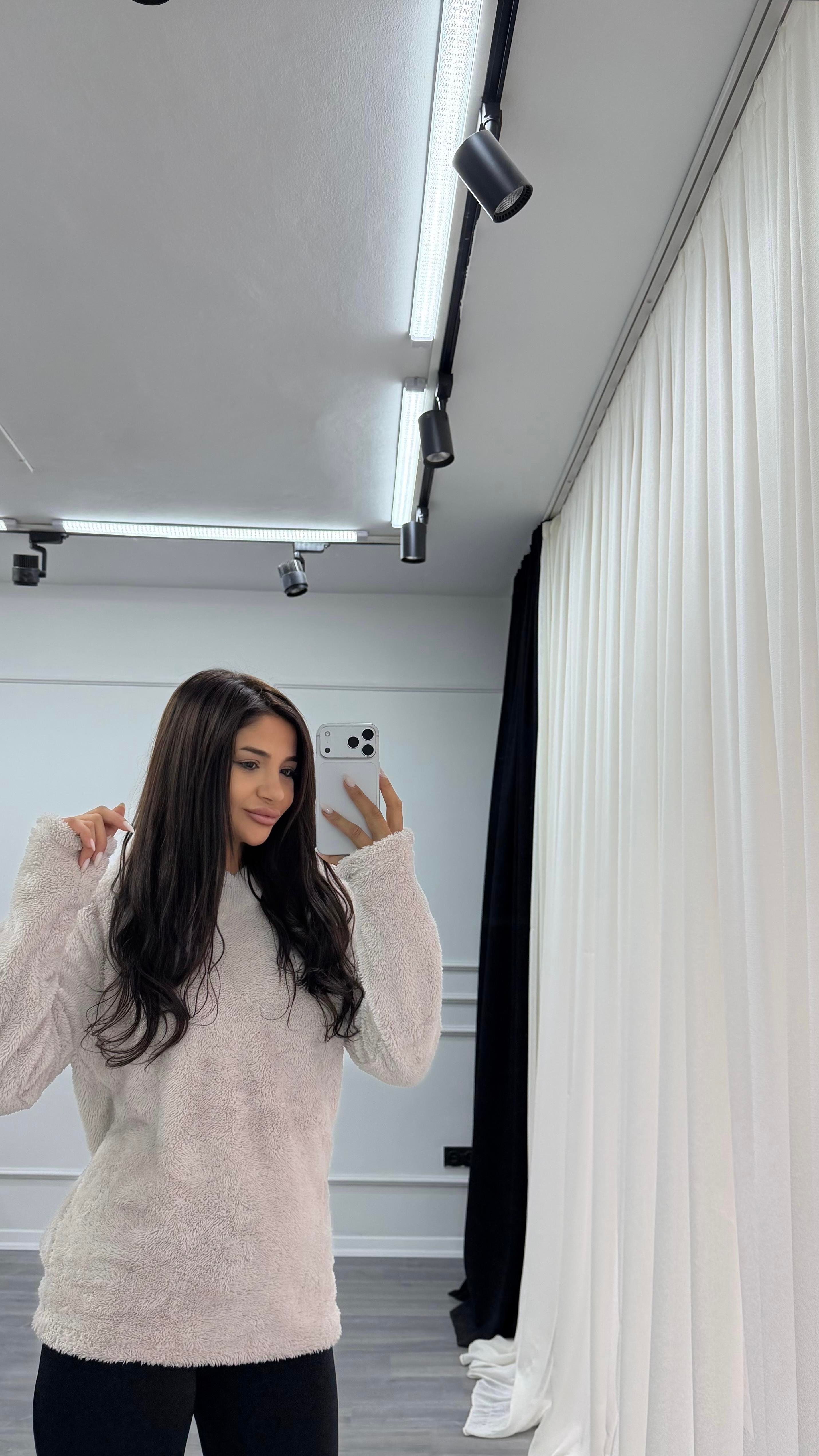 Bej Kapüşonlu Yumoş Oversize Peluş Sweatshirt