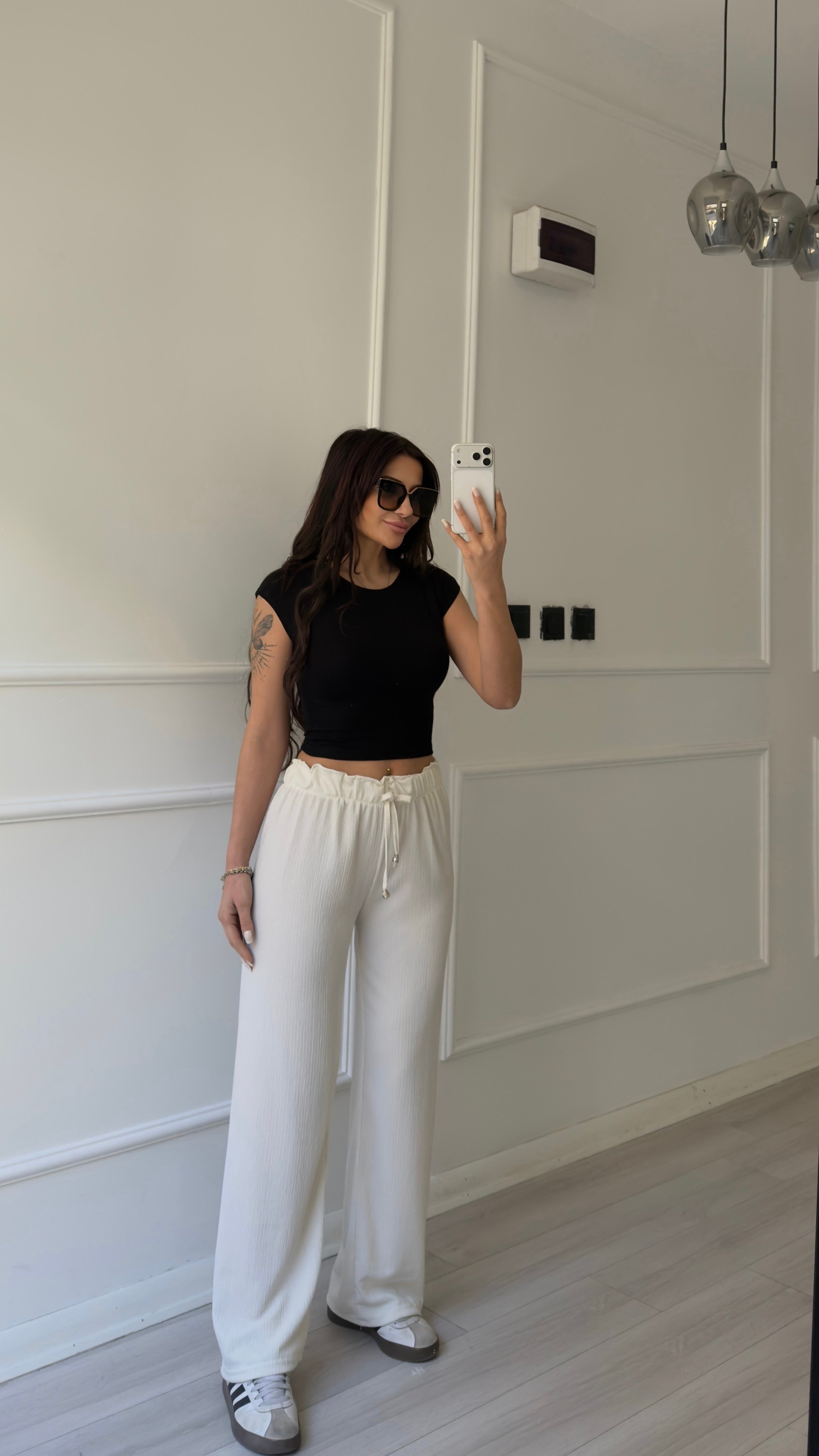 Beyaz Ayrobin Bol Paça Pantolon 
