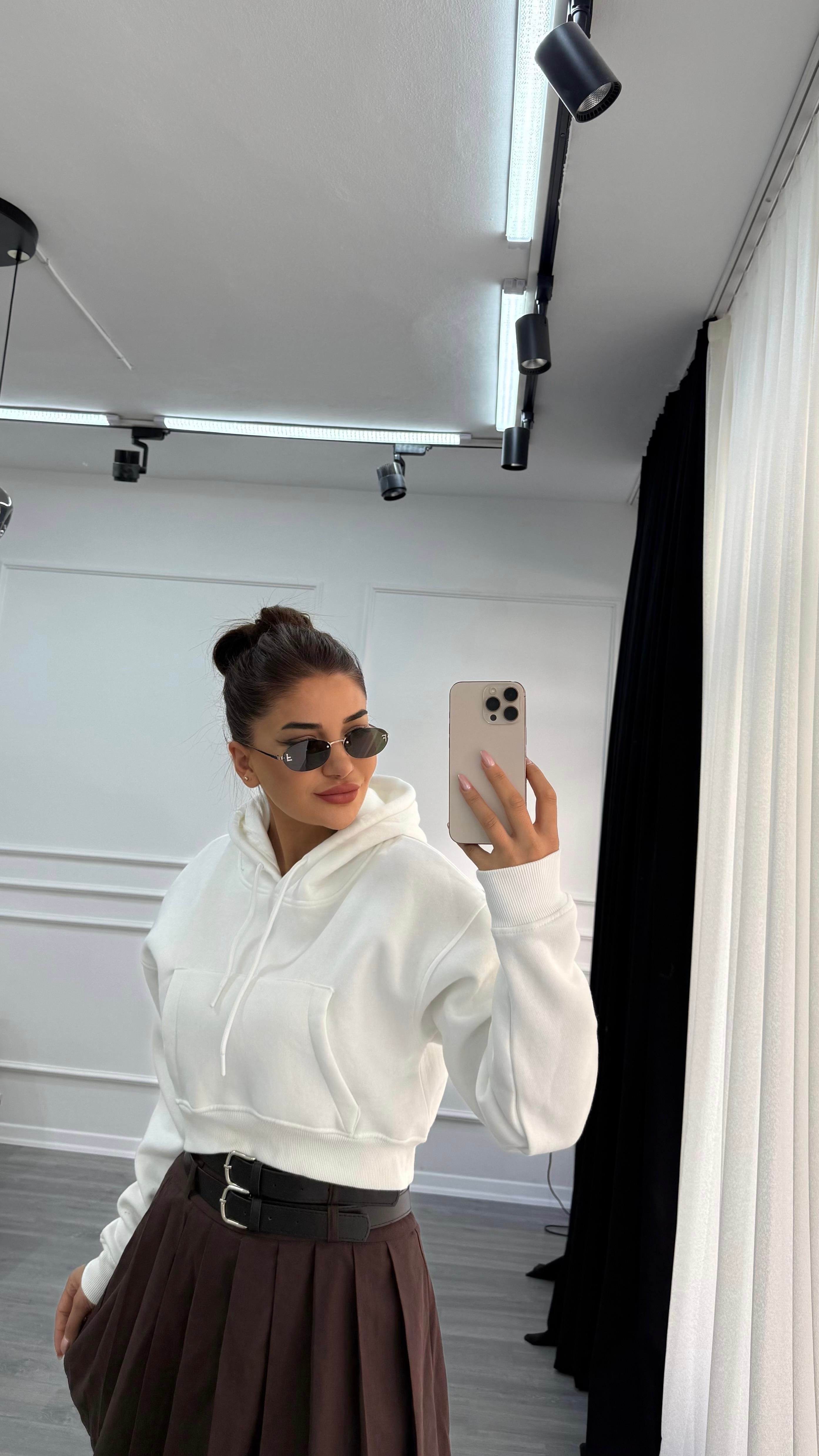 Beyaz Basic Fermuarlı Kapüşonlu Crop Kalın İçi Polarlı Örme Sweatshirt