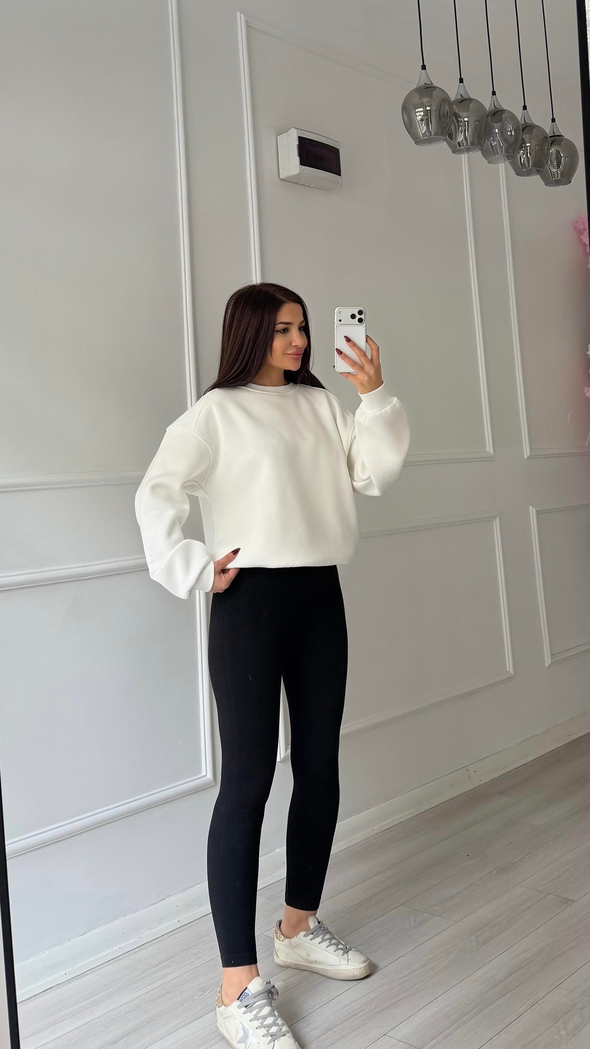 Beyaz Labubu Nakışlı Oversize Şardonlu Sweatshirt
