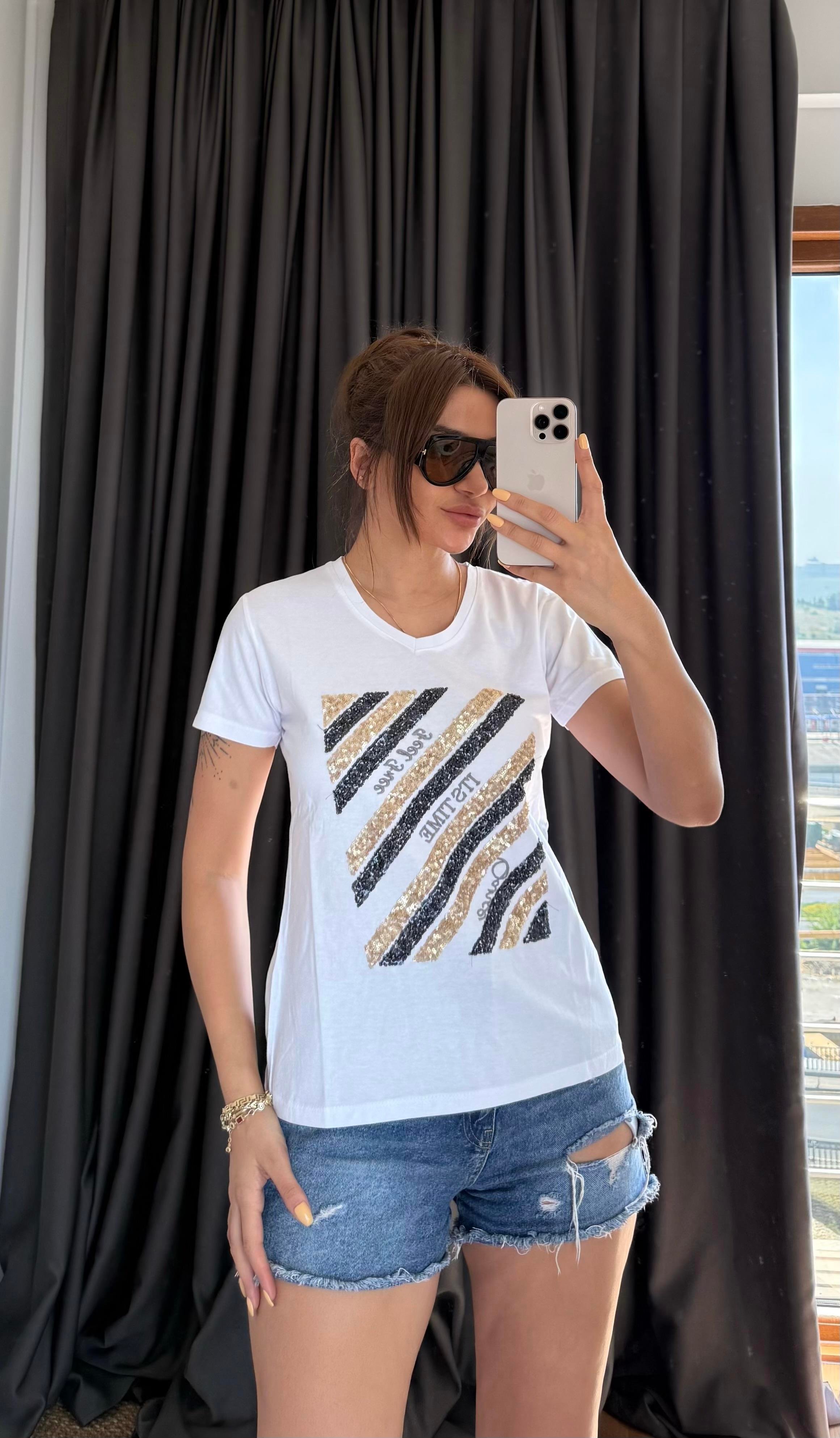 Beyaz Yeni Sezon %100 Pamuk T-shirt  İşlemeli