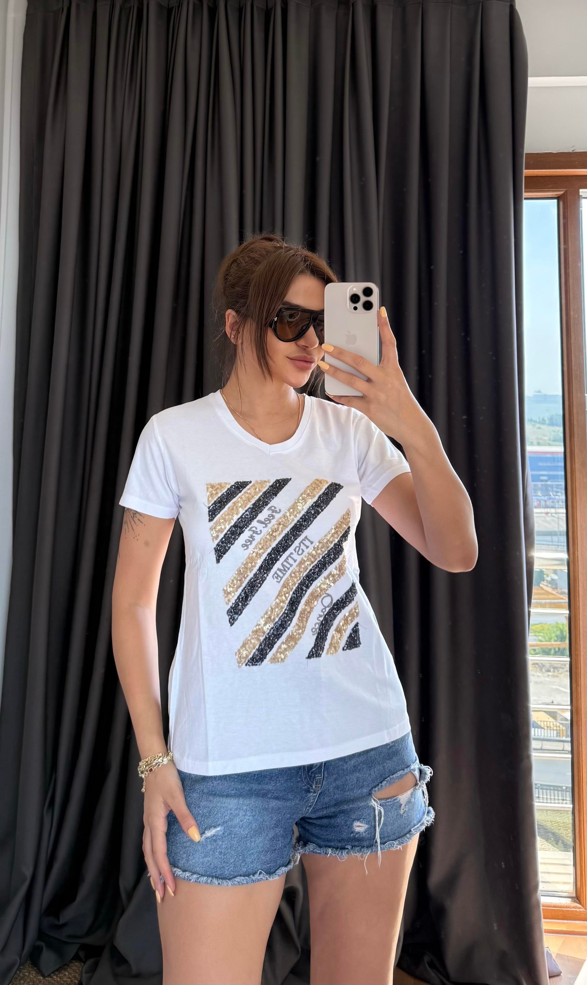 Beyaz Yeni Sezon %100 Pamuk T-shirt  İşlemeli