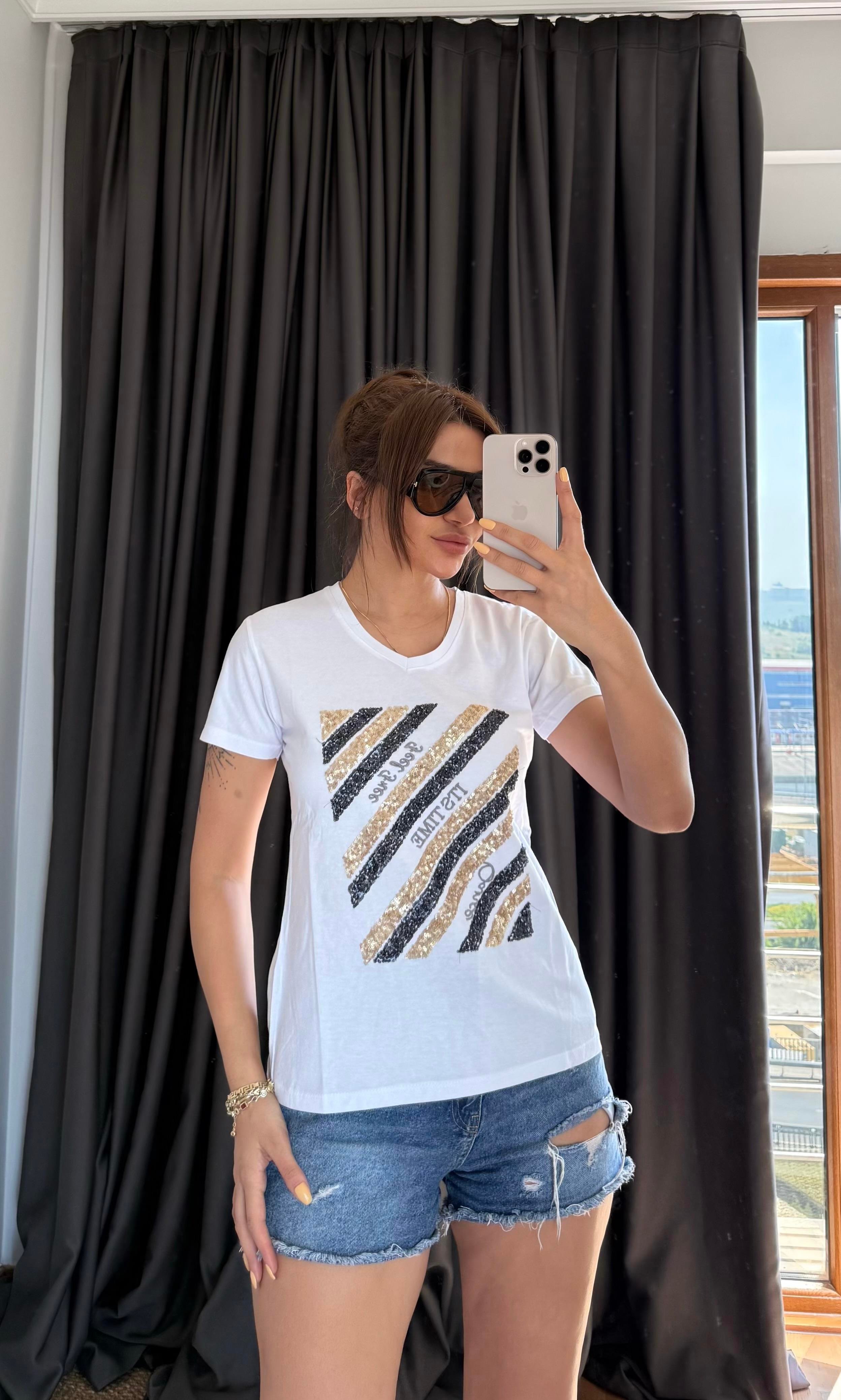 Beyaz Yeni Sezon %100 Pamuk T-shirt  İşlemeli