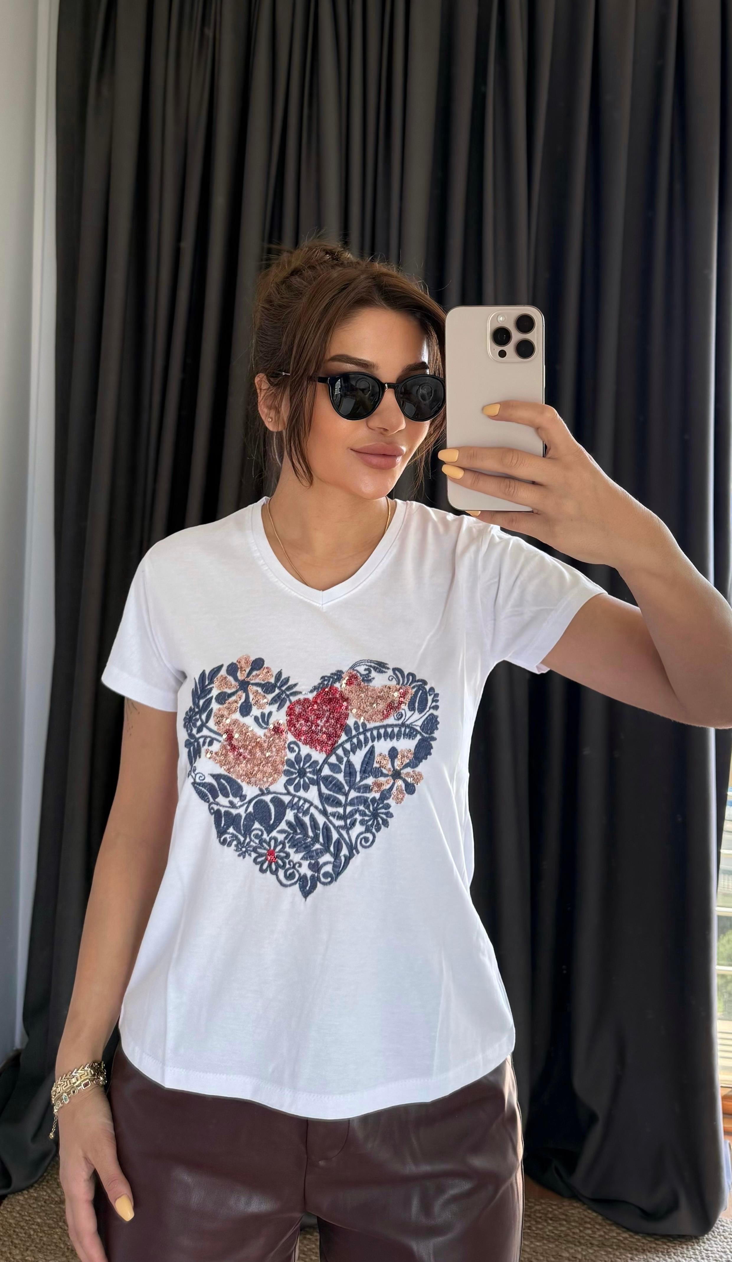 Beyaz Yeni Sezon %100 Pamuk T-shirt-kalp Işlemeli
