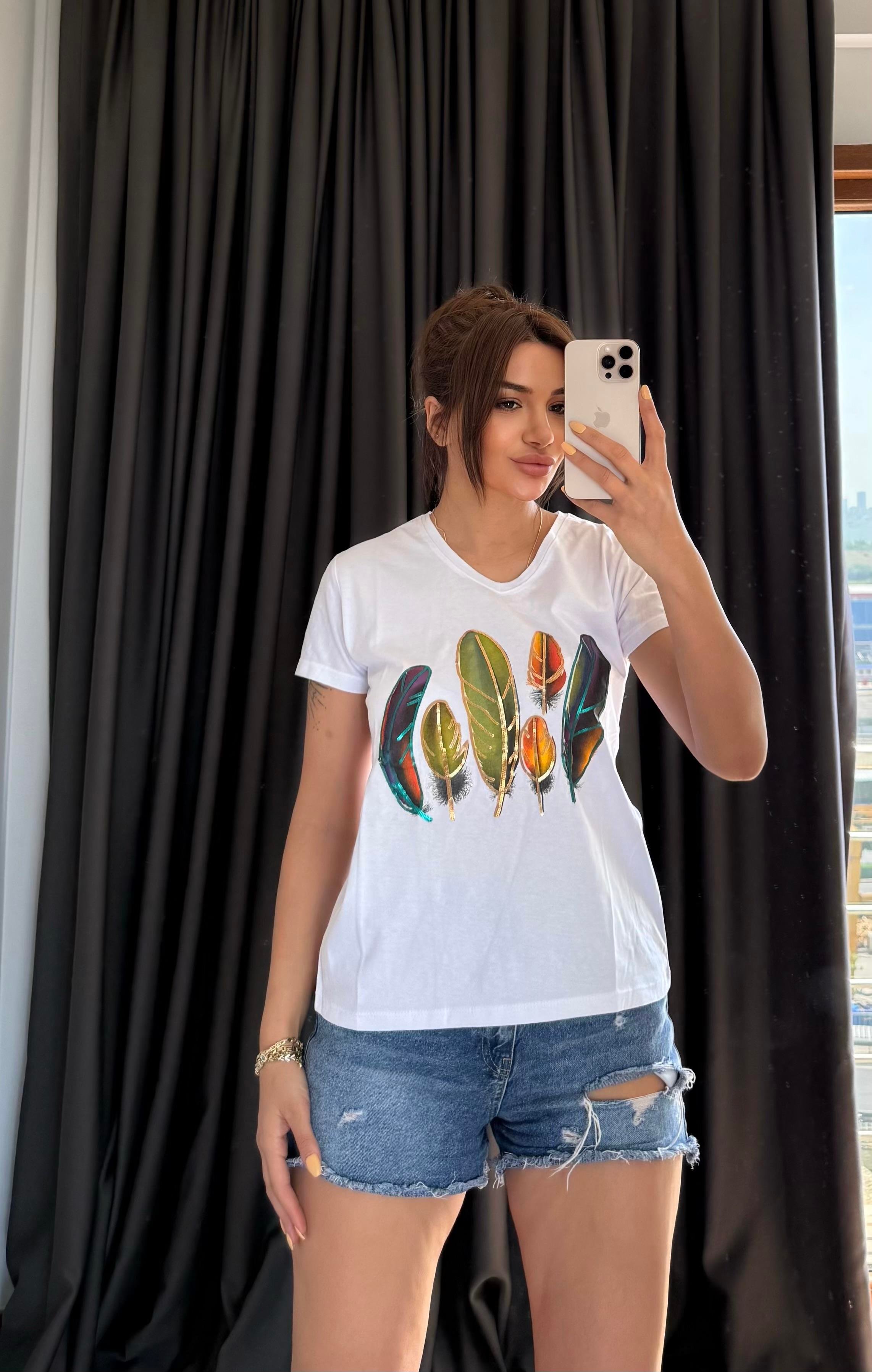 Beyaz Yeni Sezon %100 Pamuk T-shirt Özel  İşlemeli