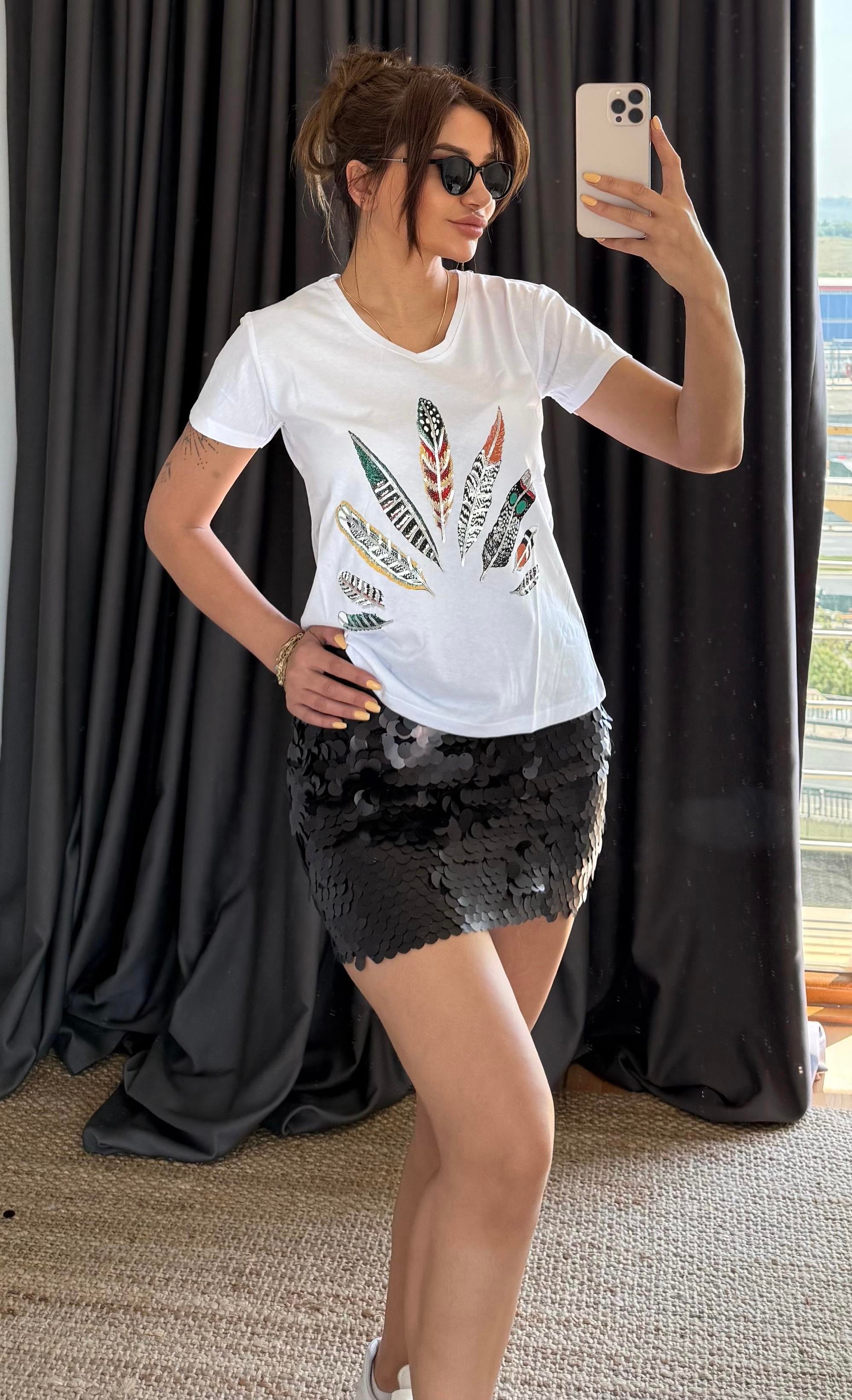 Beyaz Yeni Sezon %100 Pamuk T-shirt Tüy İşlemeli