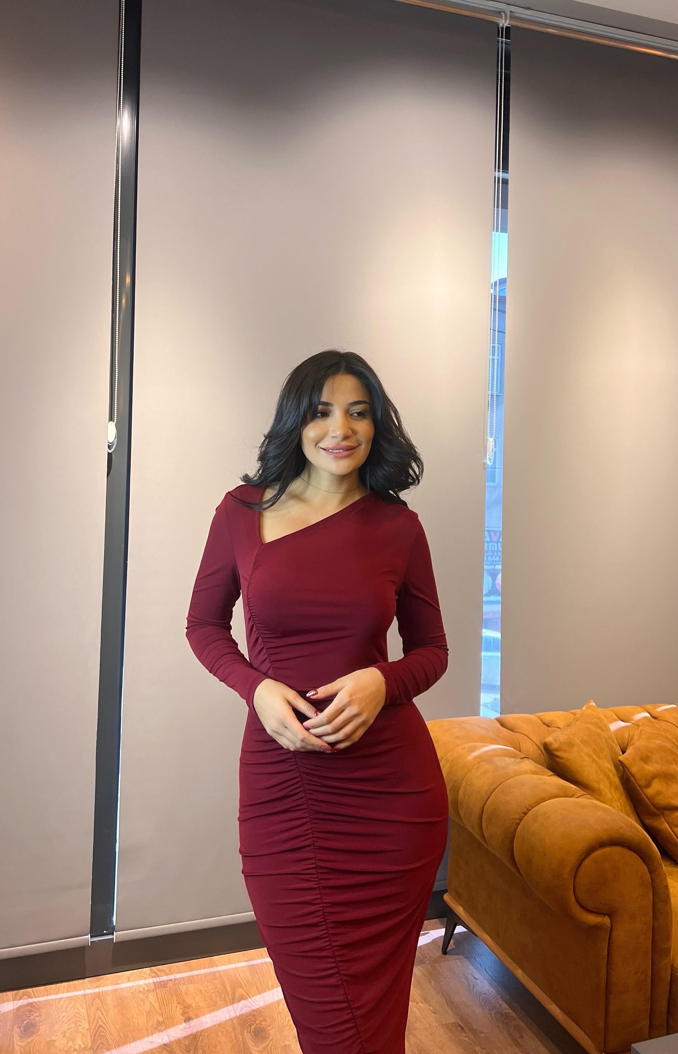 Bordo Büzgülü Asimetrik Yaka Midi Örme Elbise