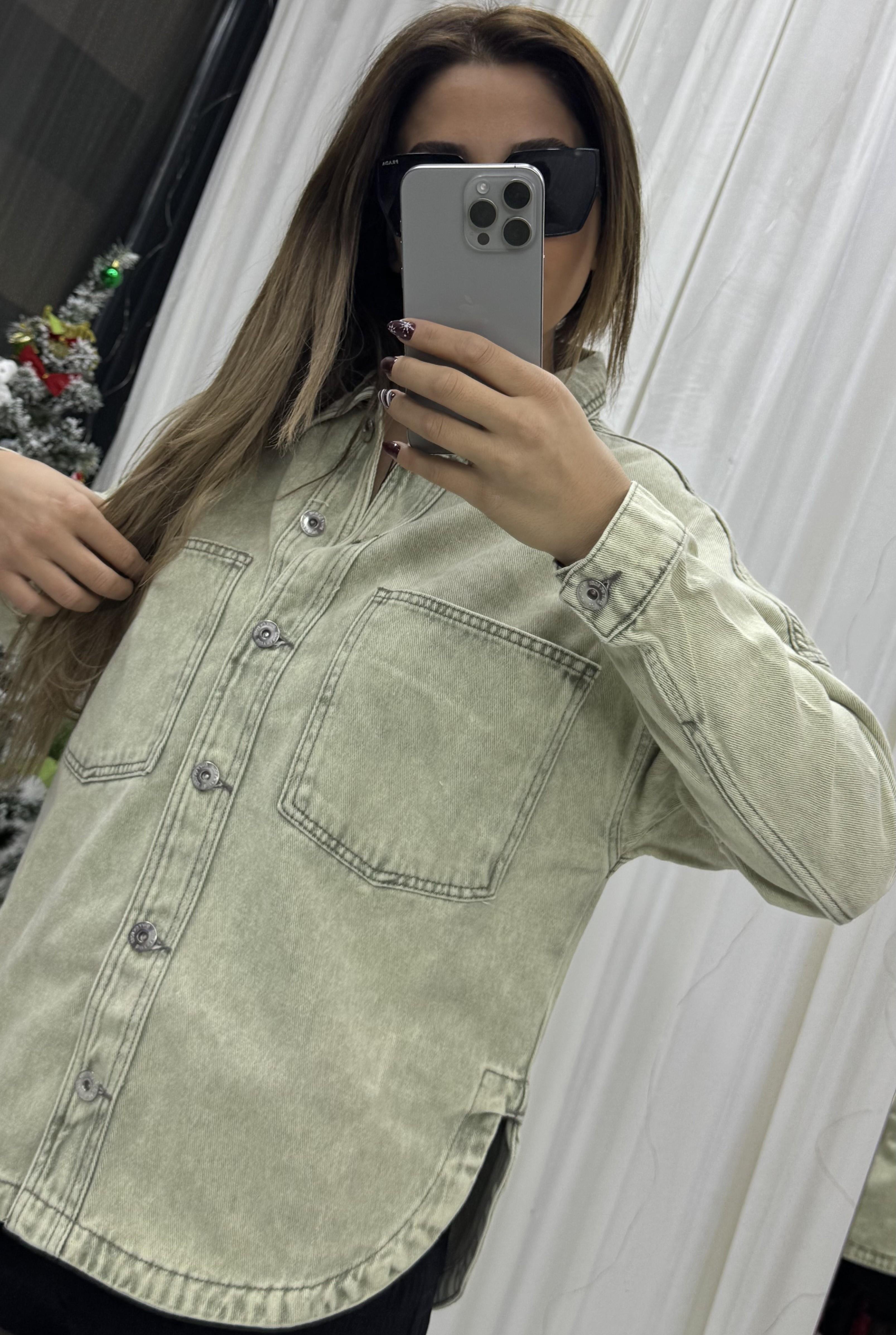 Cepli Yırtmaç Detaylı Oversize Denim Ceket-Yeşil