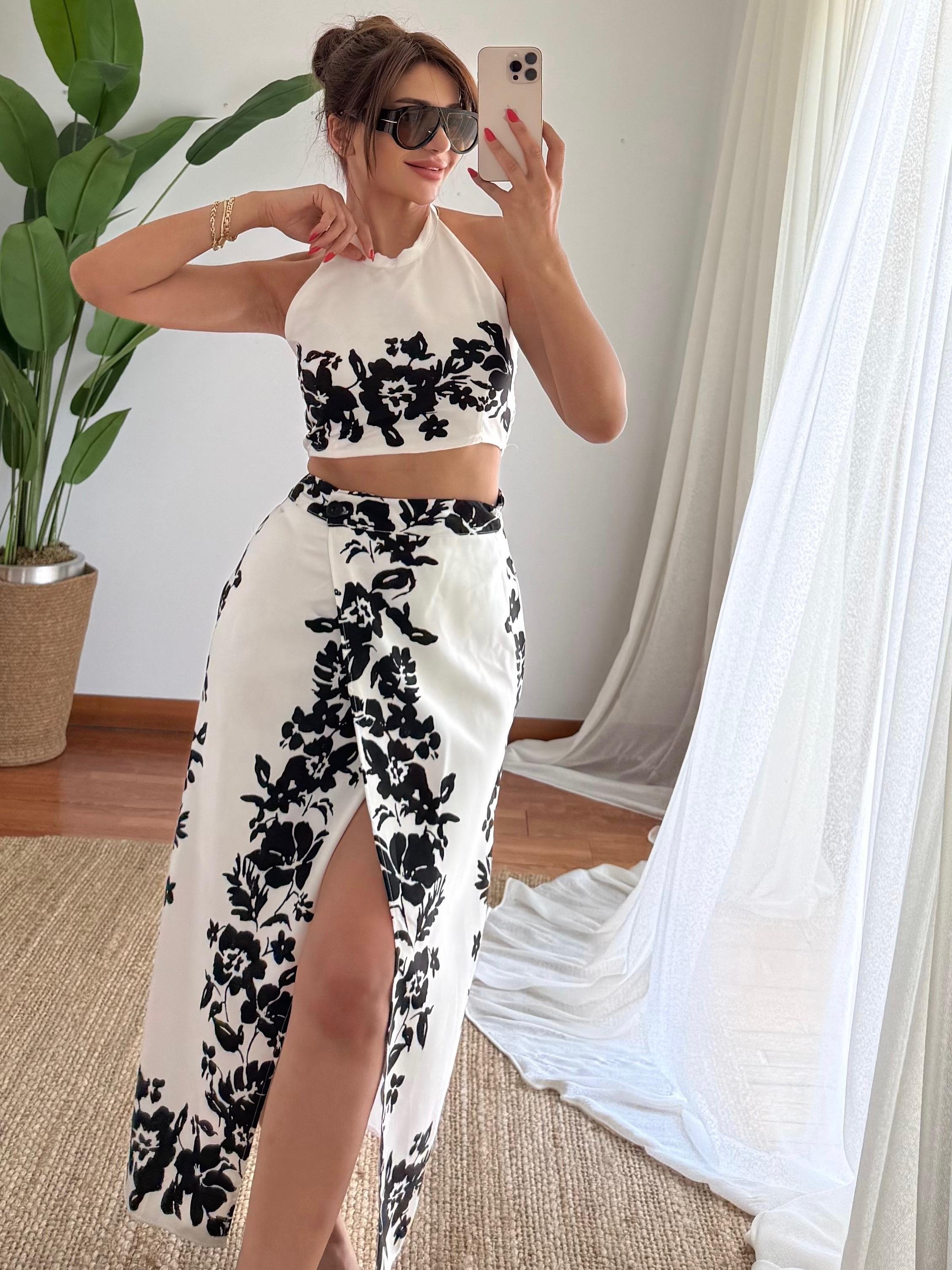 Etnik Desenli Siyah Crop ve Yırtmaçlı Maxi Etek Takım