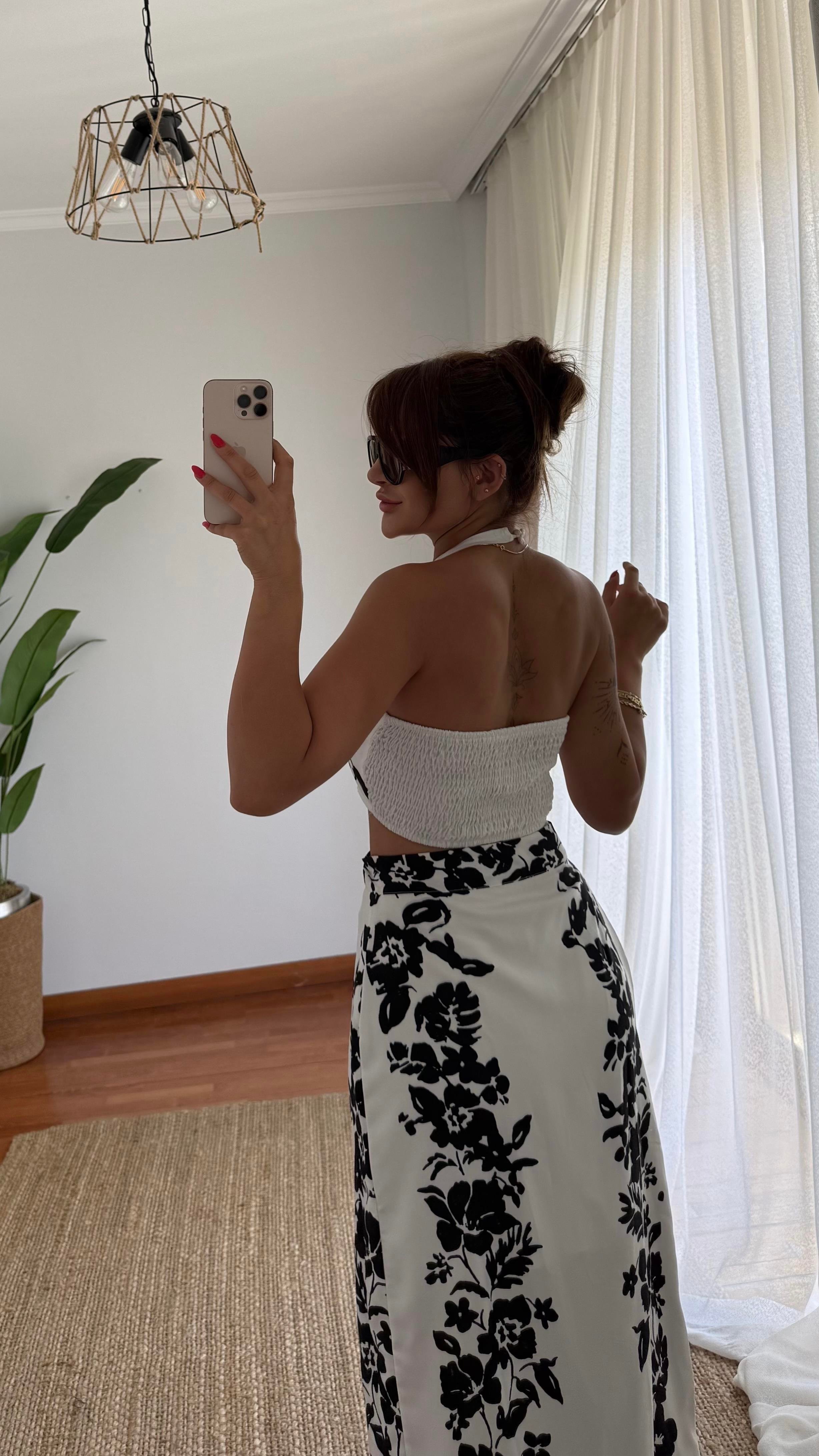 Etnik Desenli Siyah Crop ve Yırtmaçlı Maxi Etek Takım