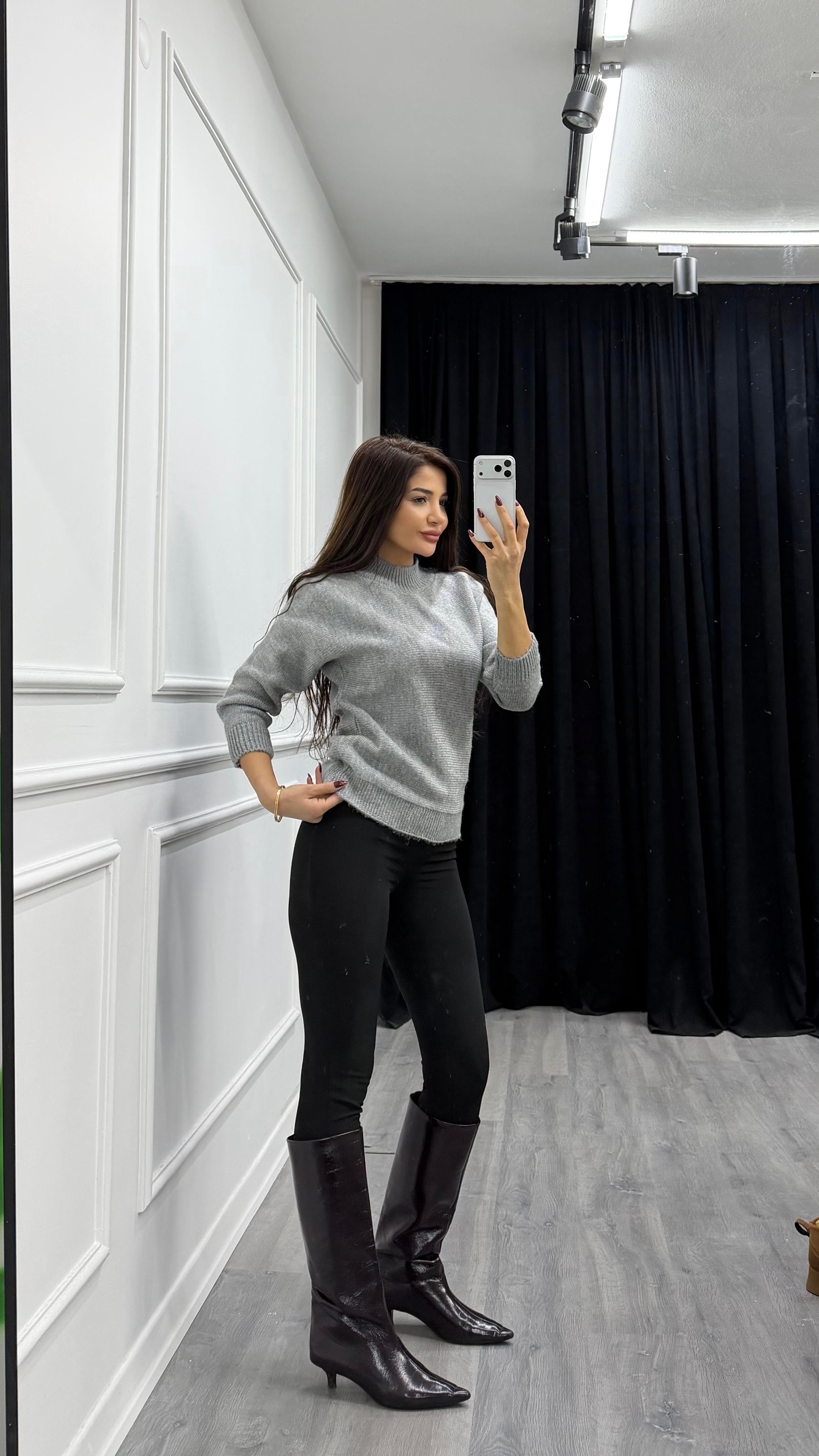 Gri Dik Yaka Loose Fit Triko Kazak