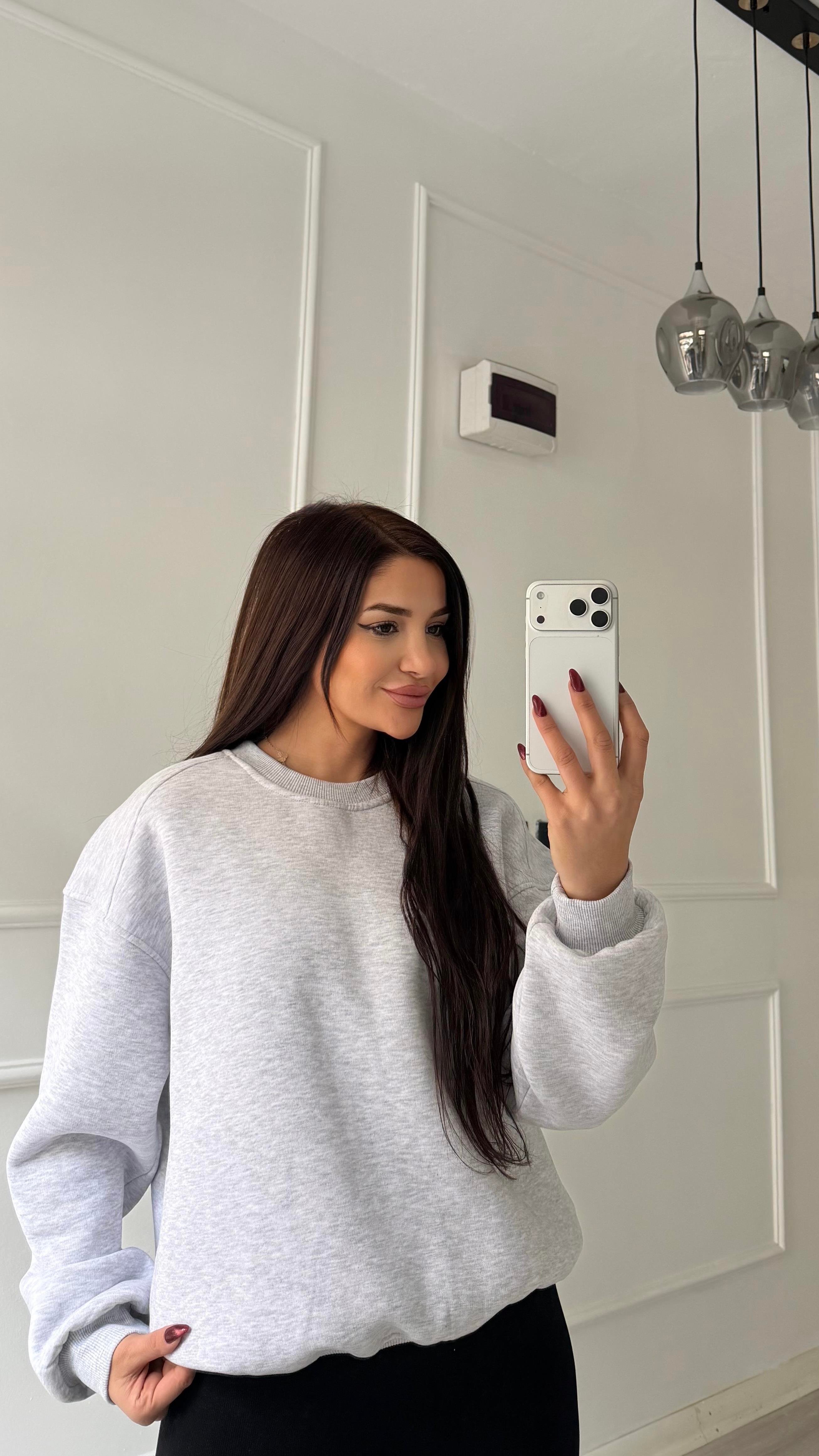 Gri Labubu Nakışlı Oversize Şardonlu Sweatshirt